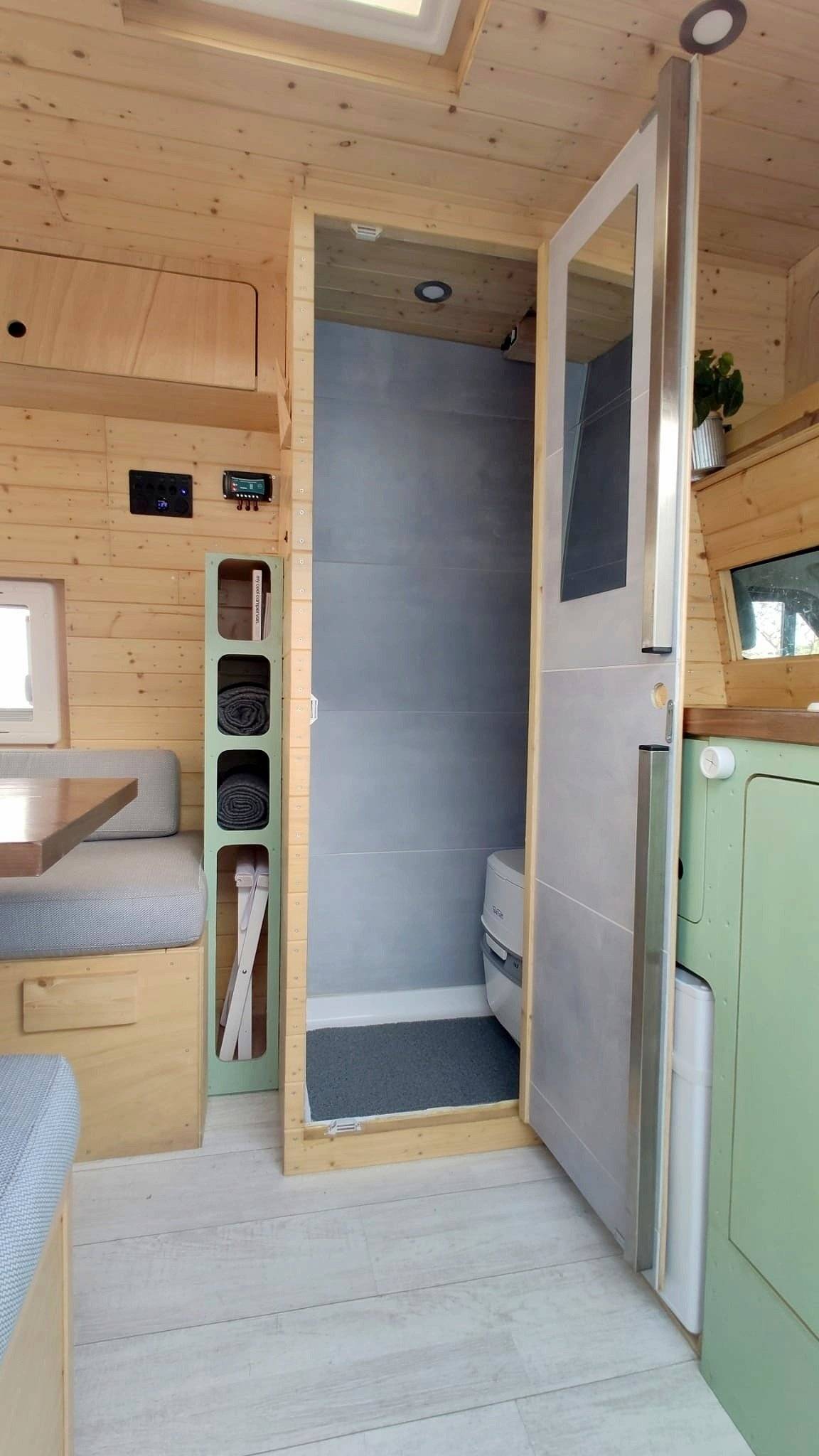 Ford Transit 2,4 l TDCi 140 ch.