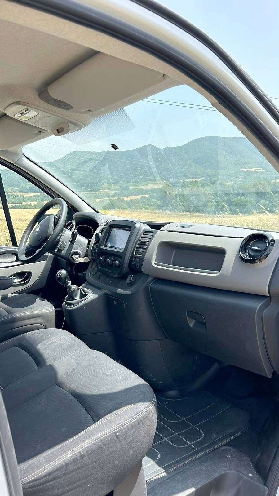 3 C Cartier/Brisebras RENAULT TRAFIC III 1.6 ENERGY DCI 145 TWIN TURBO EU6 L1H1 2.7T