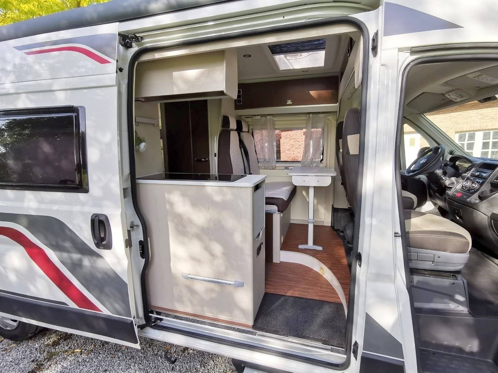 Eethoek Fiat Fiat Ducato 140 CV - Yescapa