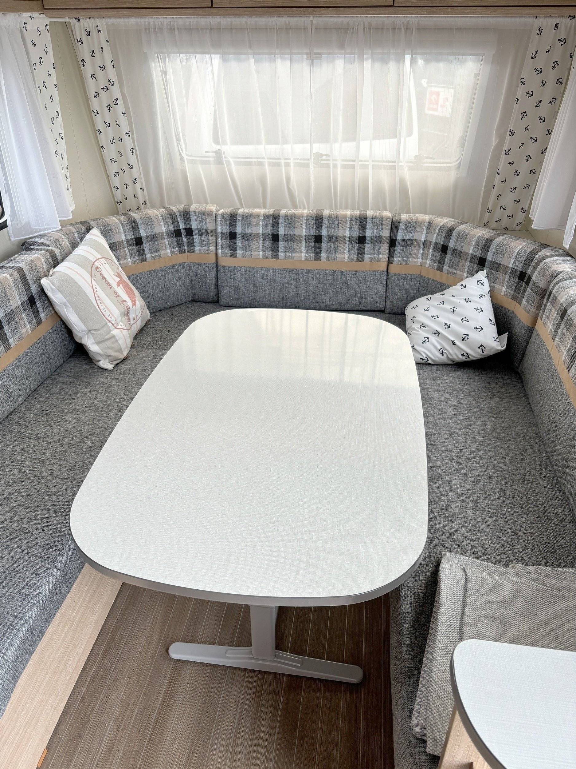 Carado Sunlight Wohnwagen Wolf-12