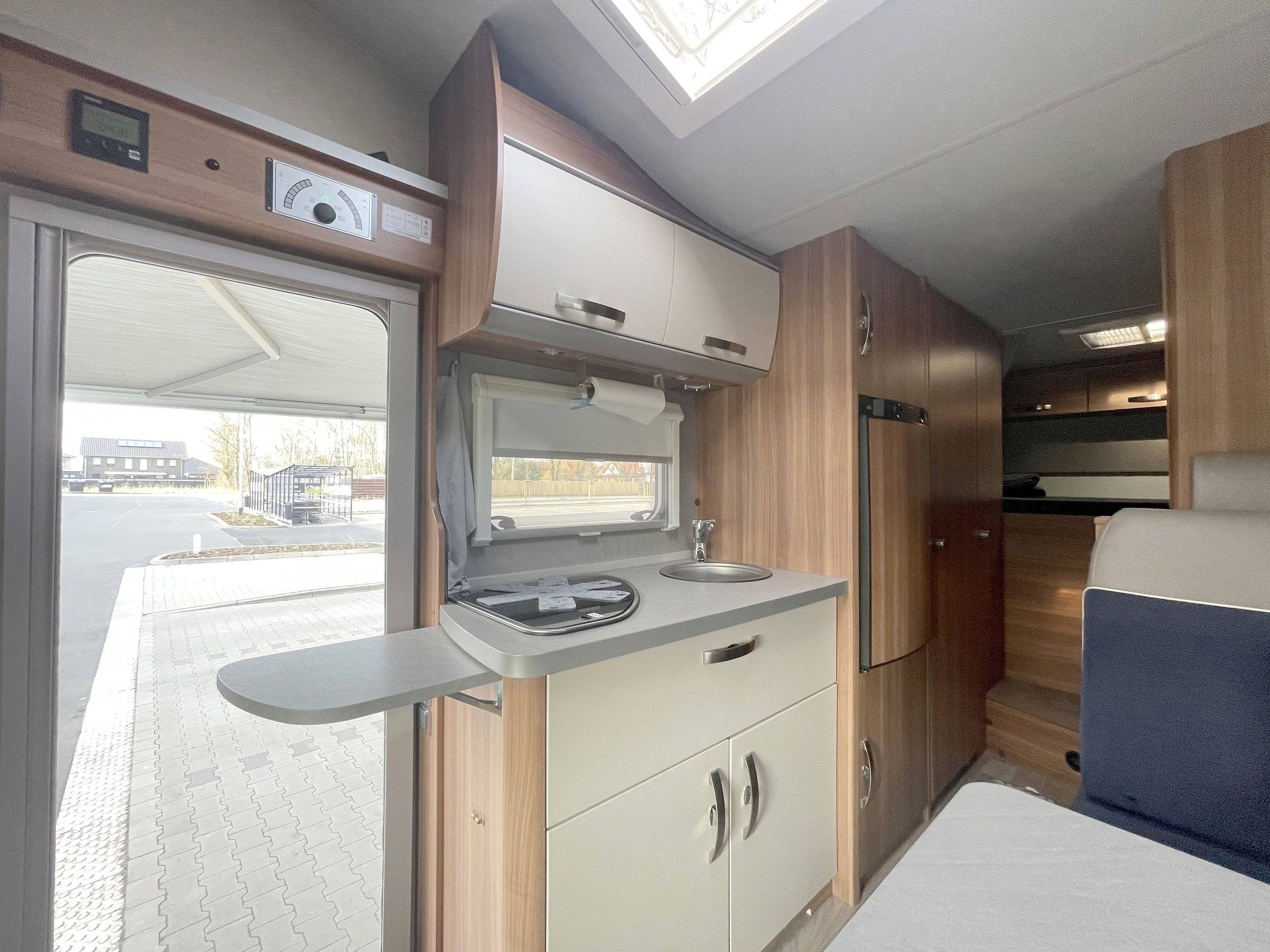 Weinsberg Carahome 700DG