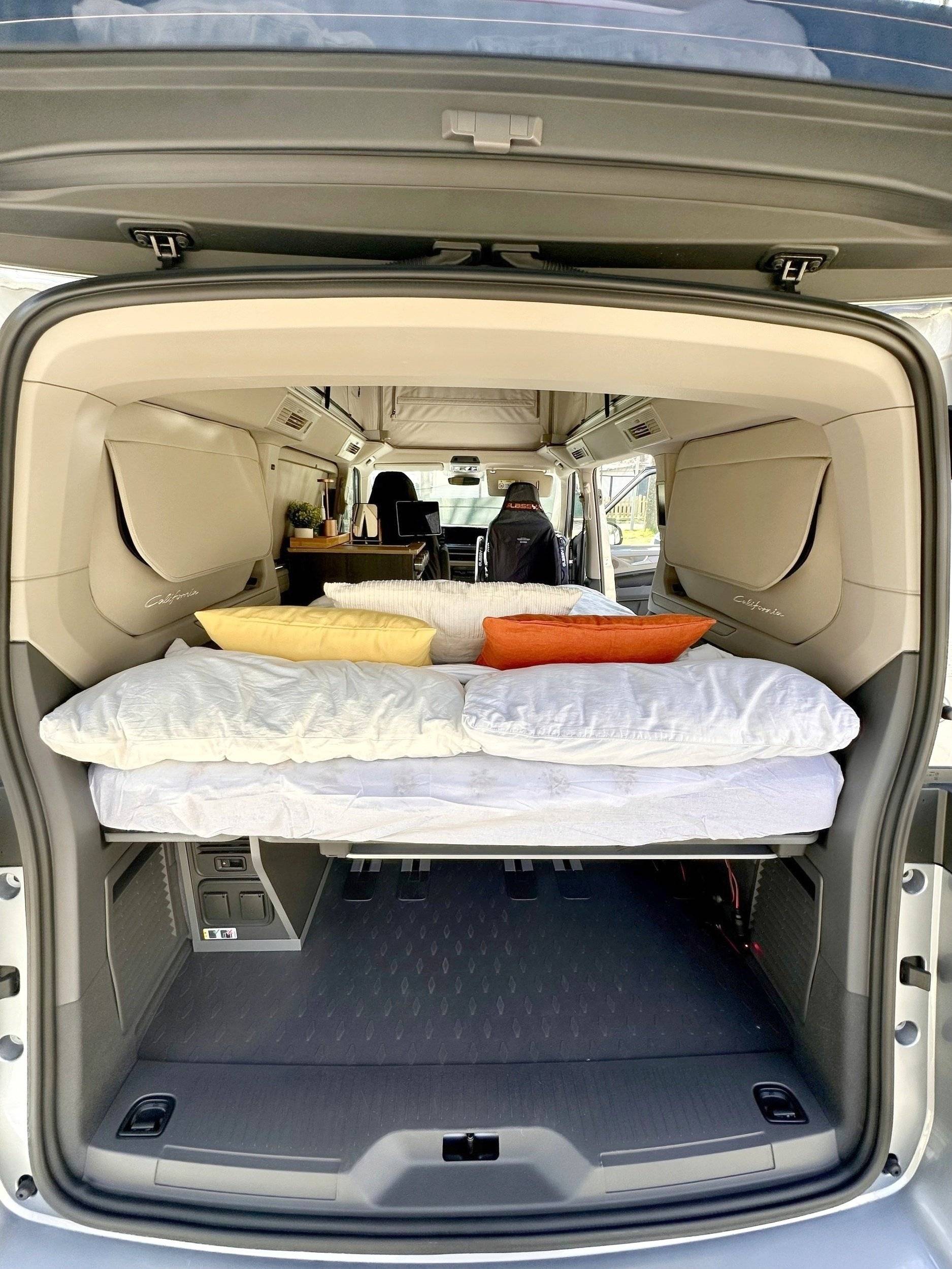 Couchages Volkswagen T7 2.0 TDI 110kw(150 CV) DGS - Yescapa