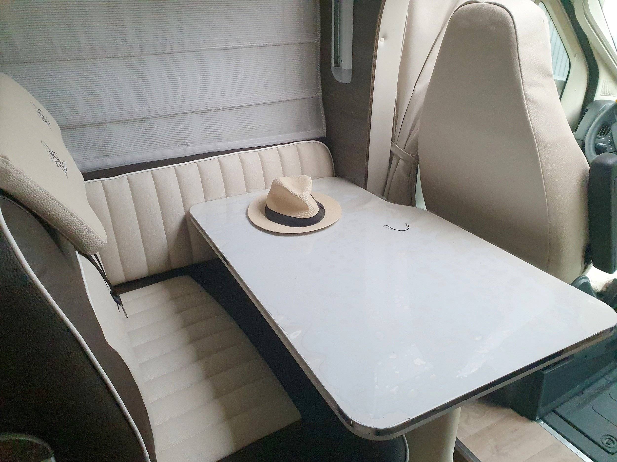Dinette Fiat - Yescapa