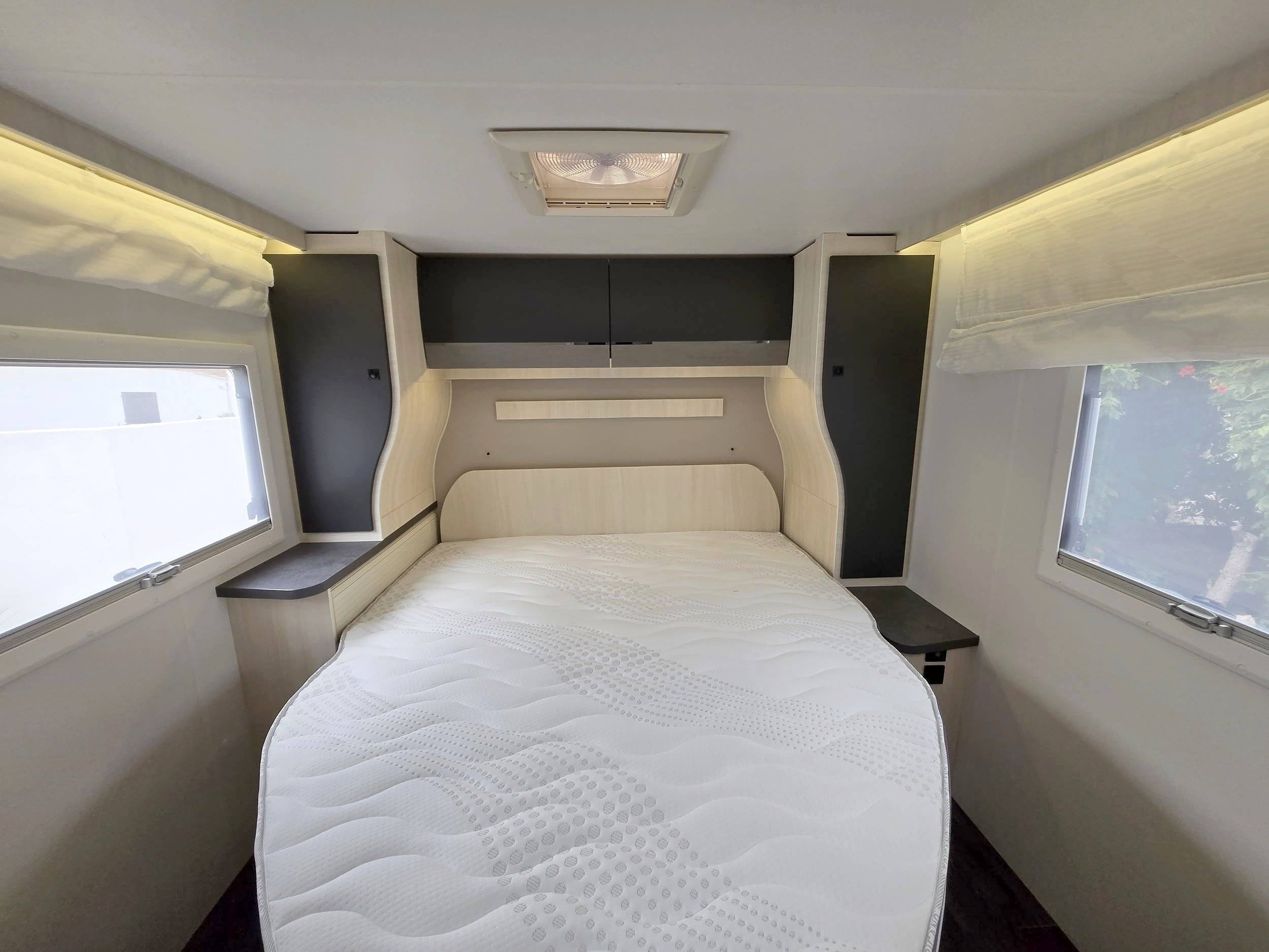 Challenger 328 Graphite Premium