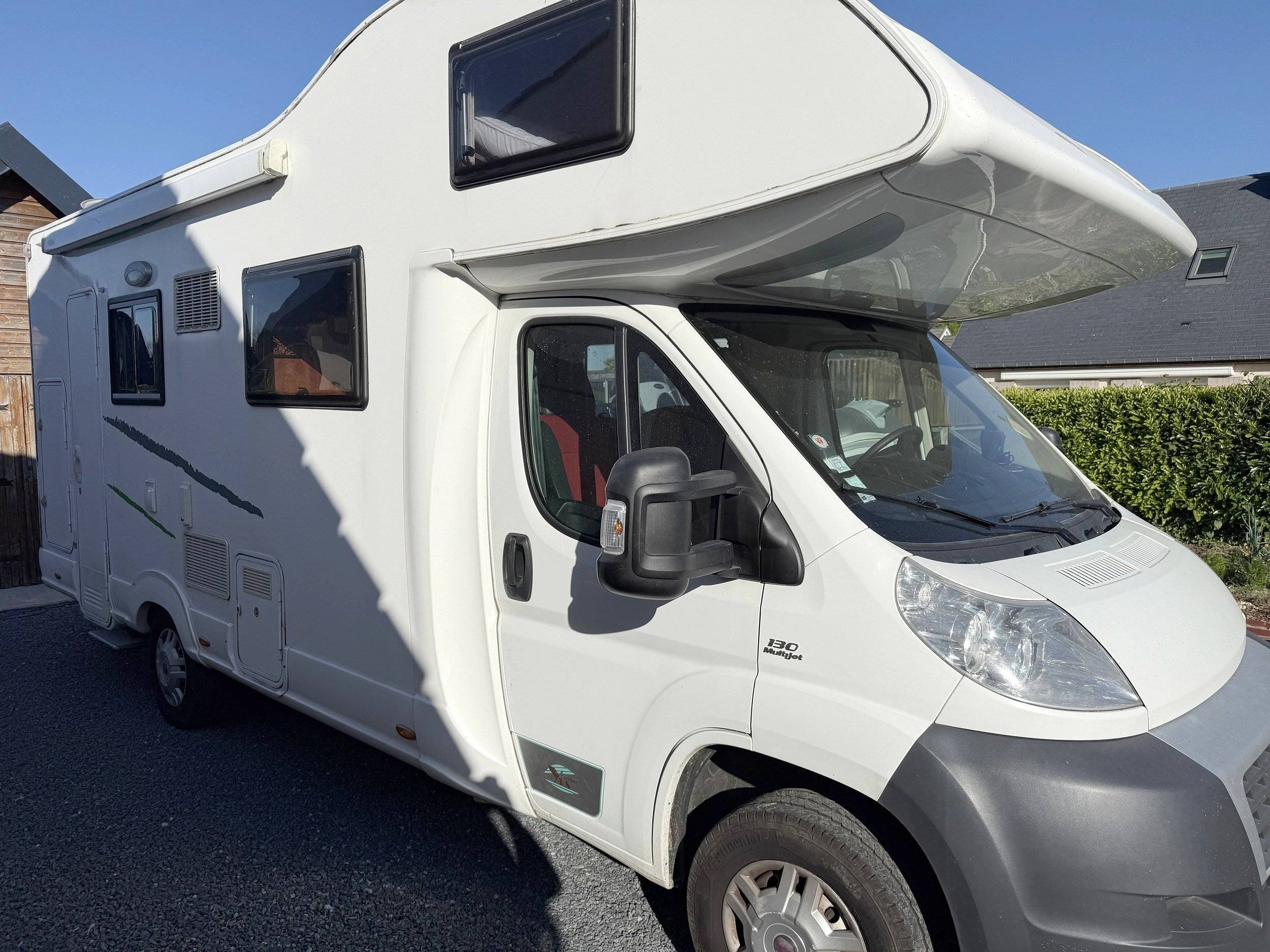 Front view from 3/4 Fiat - Yescapa