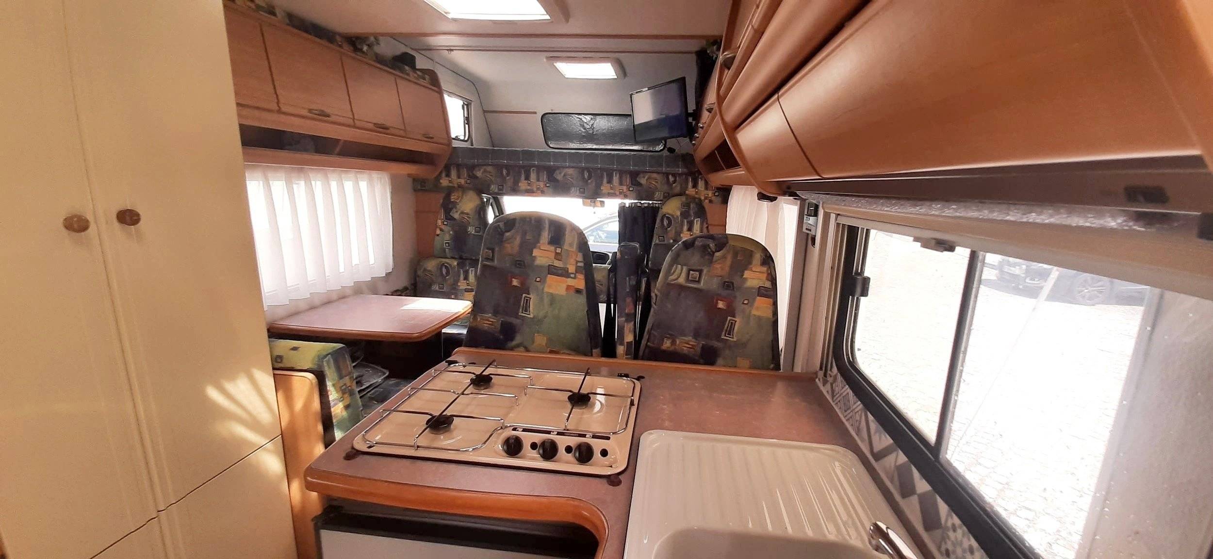 Coin repas Fiat DUCATO 2.8 idtd - Yescapa