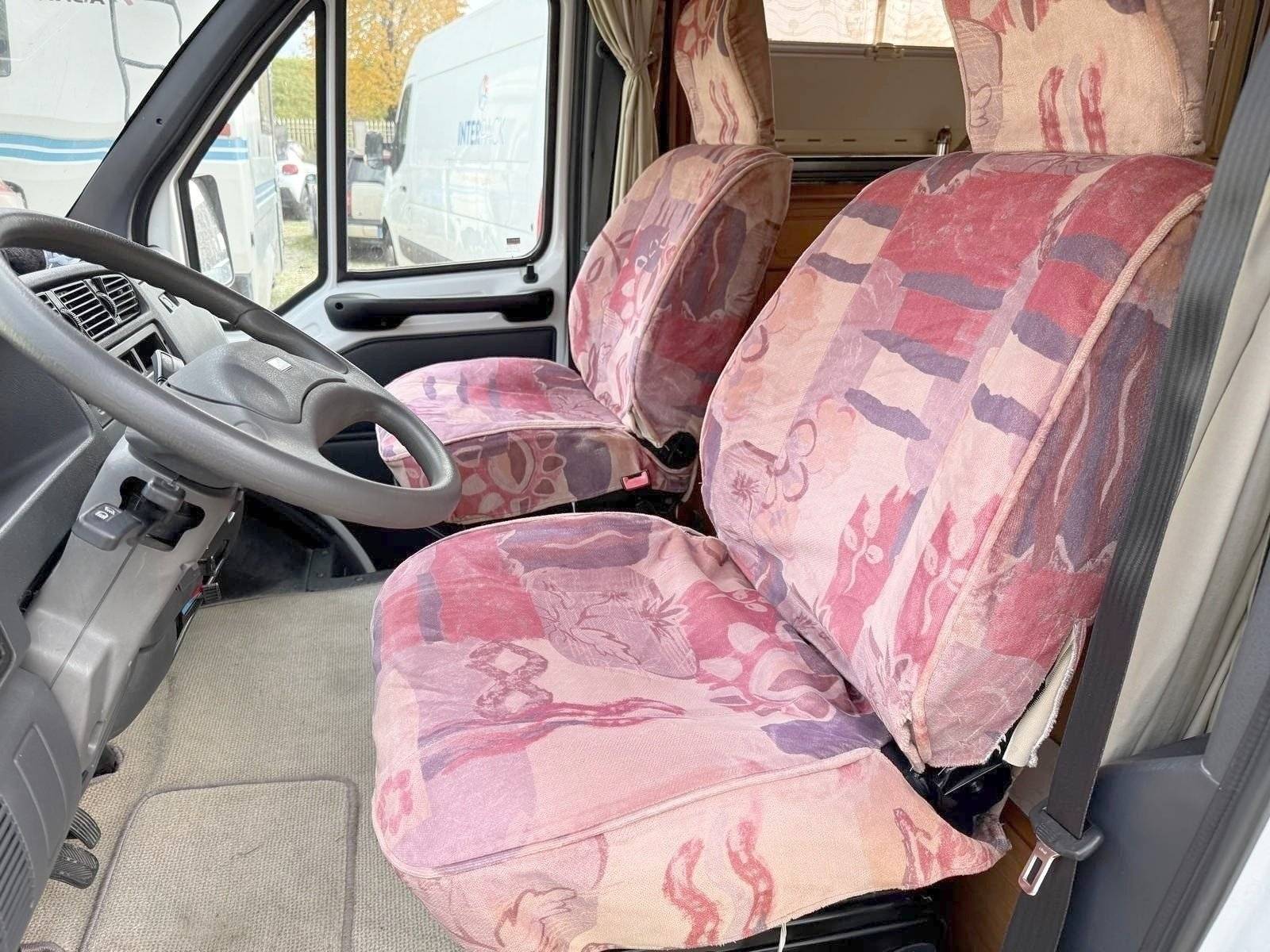 Car Caravane CARAVAN  