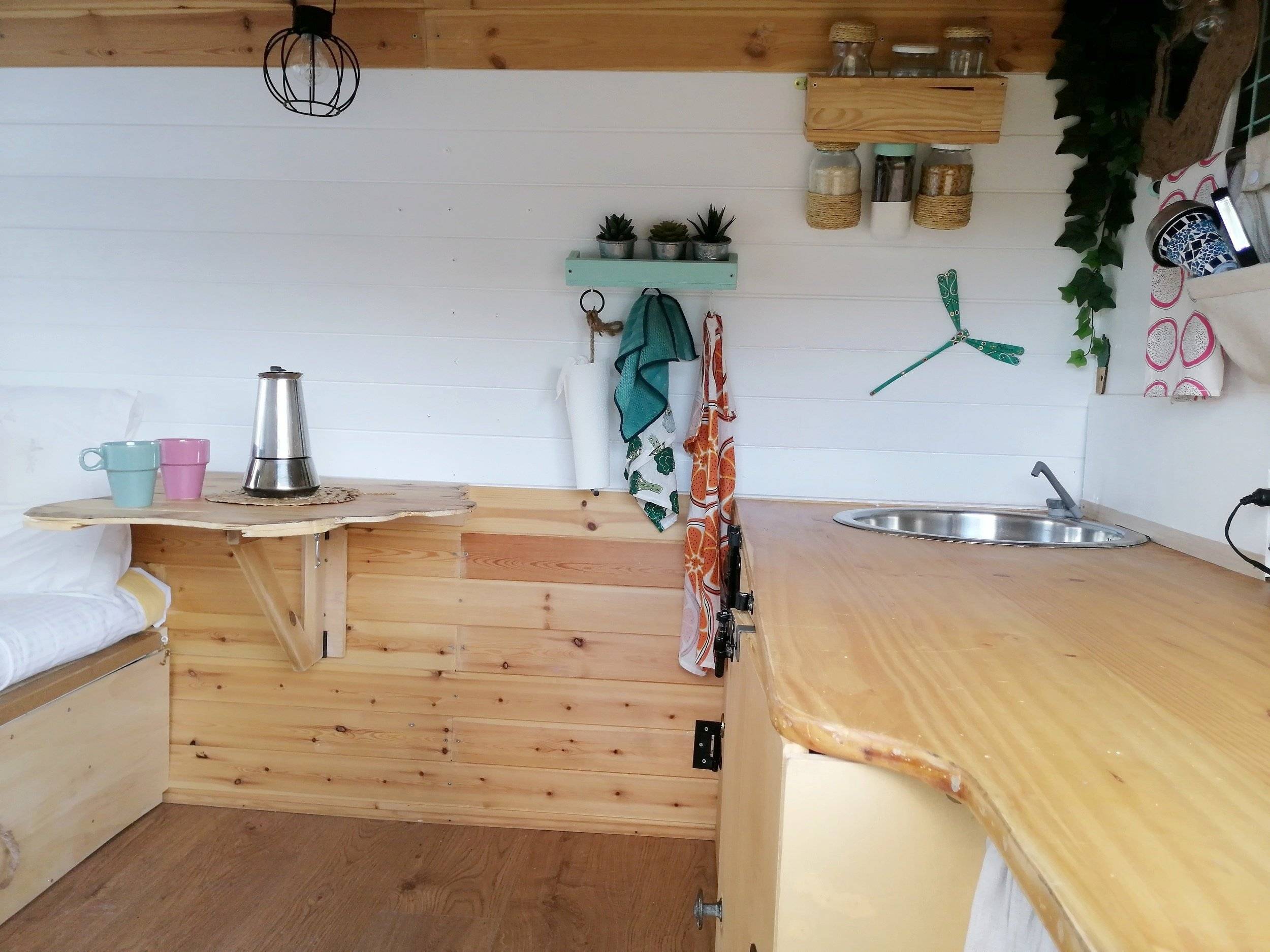 Ford Transit 100L Van (TSE-3) 