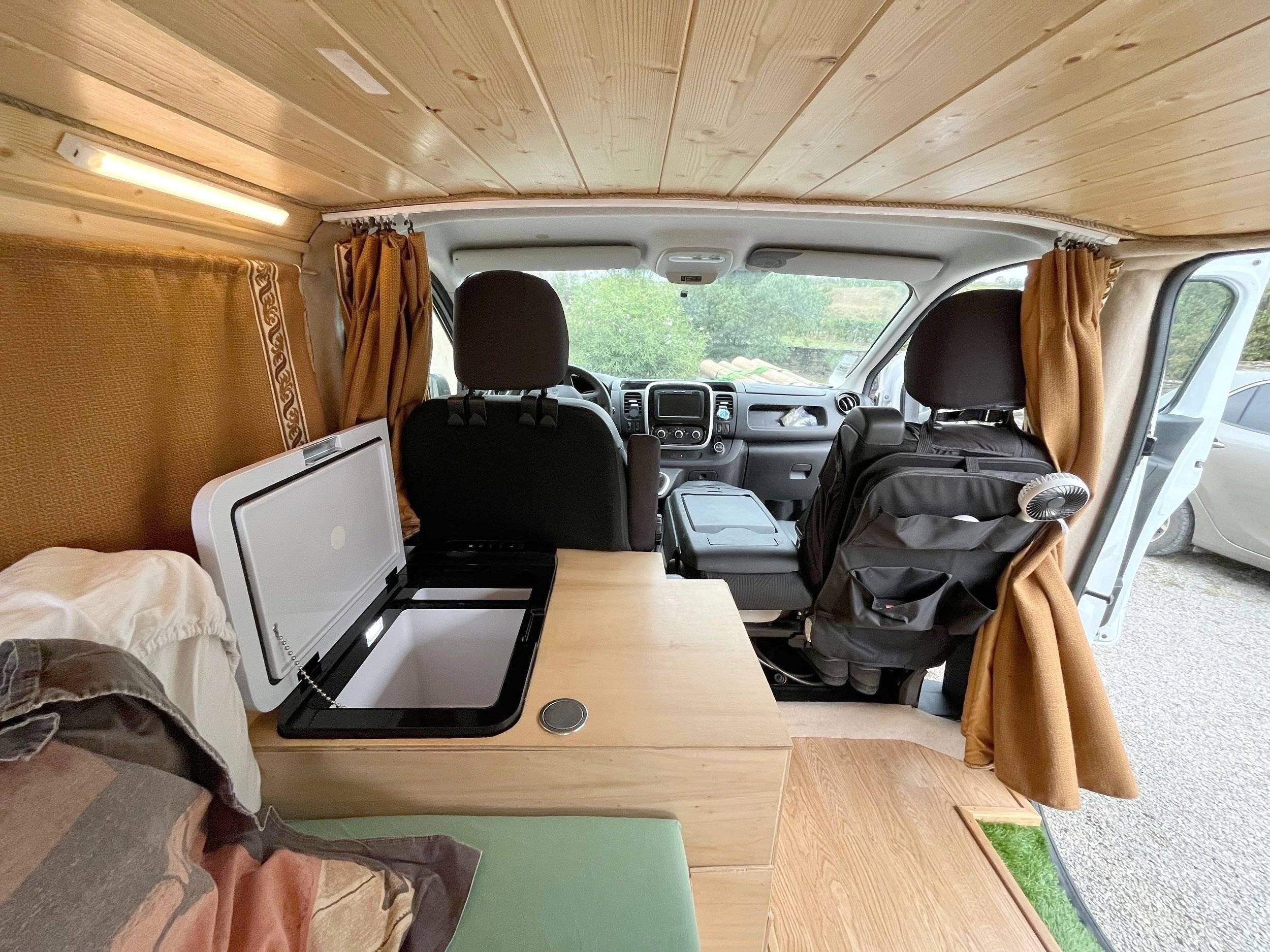 Custo Van Renault Trafic 150cv