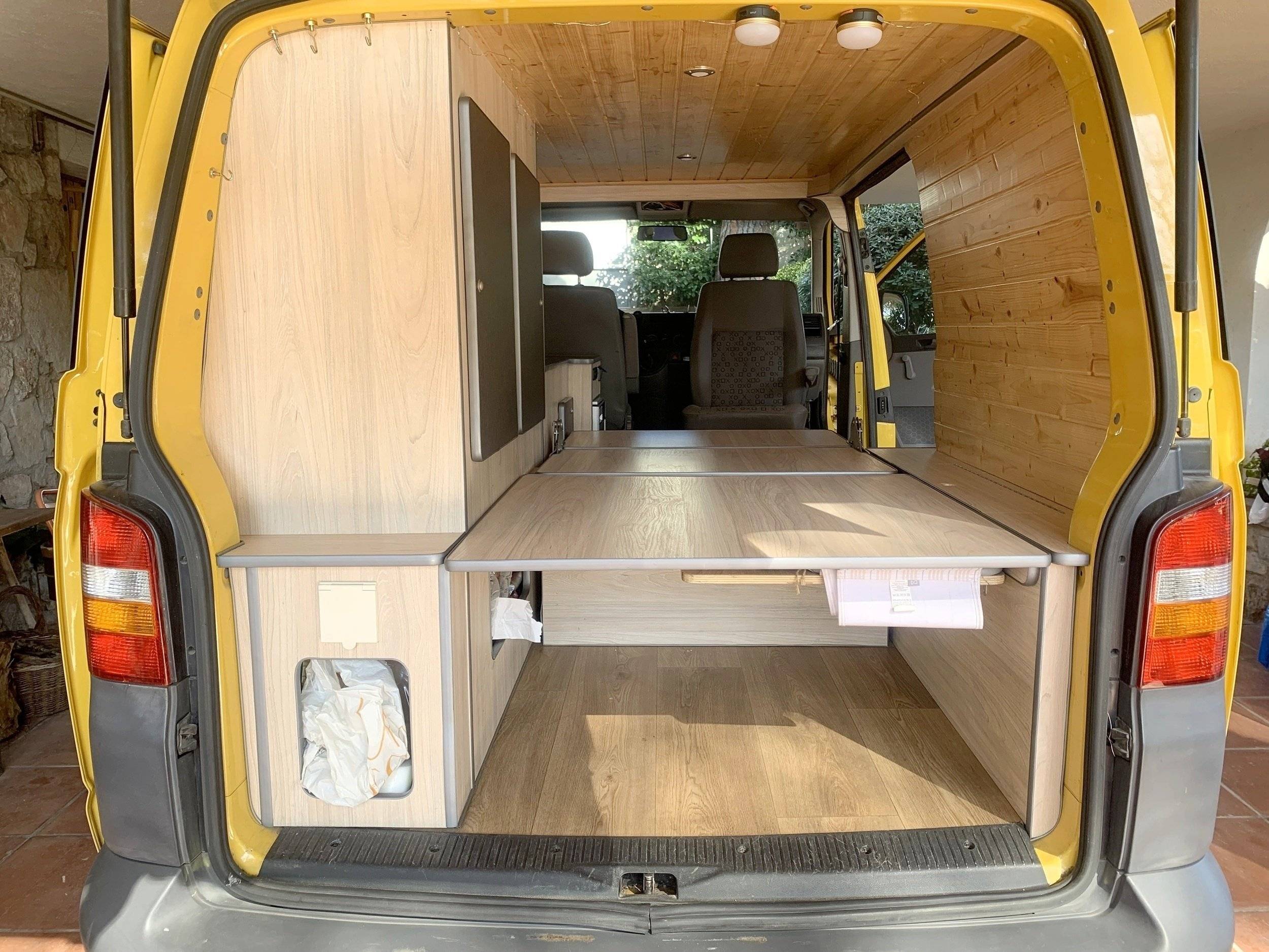 Volkswagen Transporter T5 camperizada