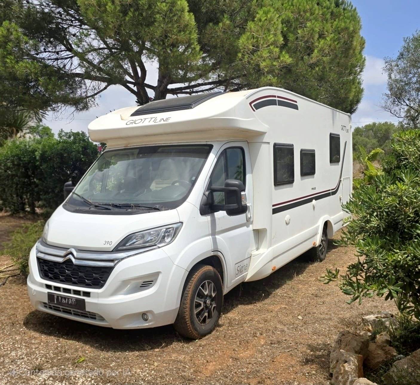 Front view from 3/4 Citroën - Yescapa