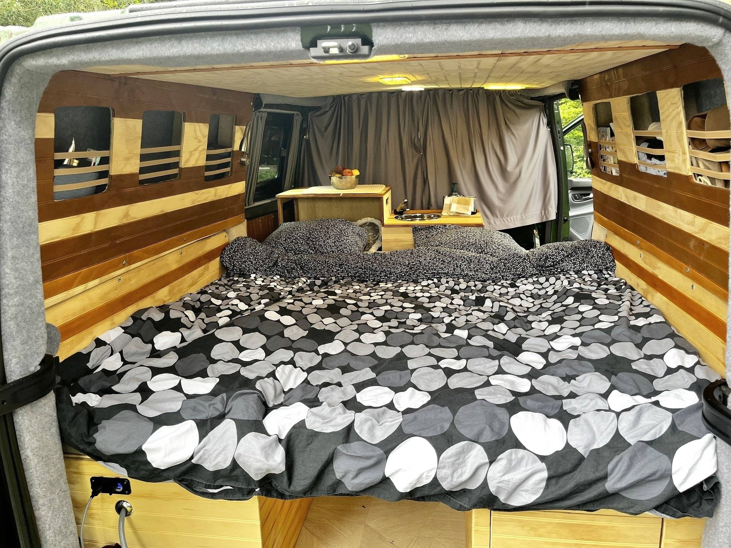 Couchages Ford FORD TRANSIT CUSTOM - Yescapa