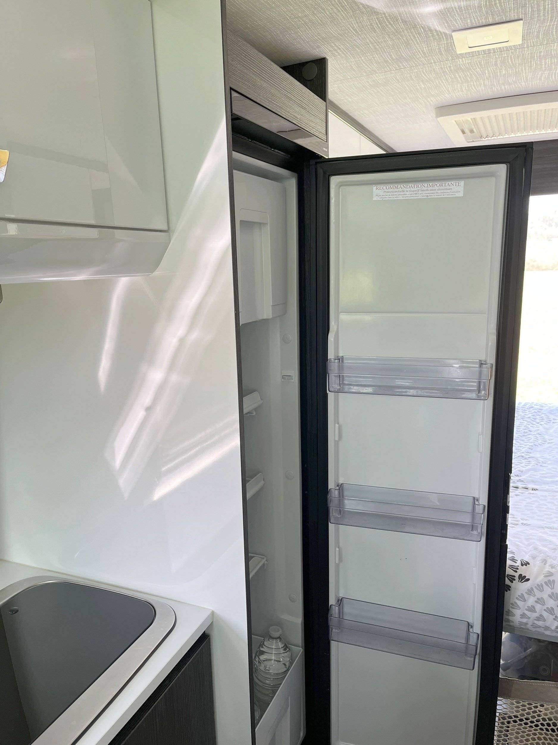 Benimar Benivan B144