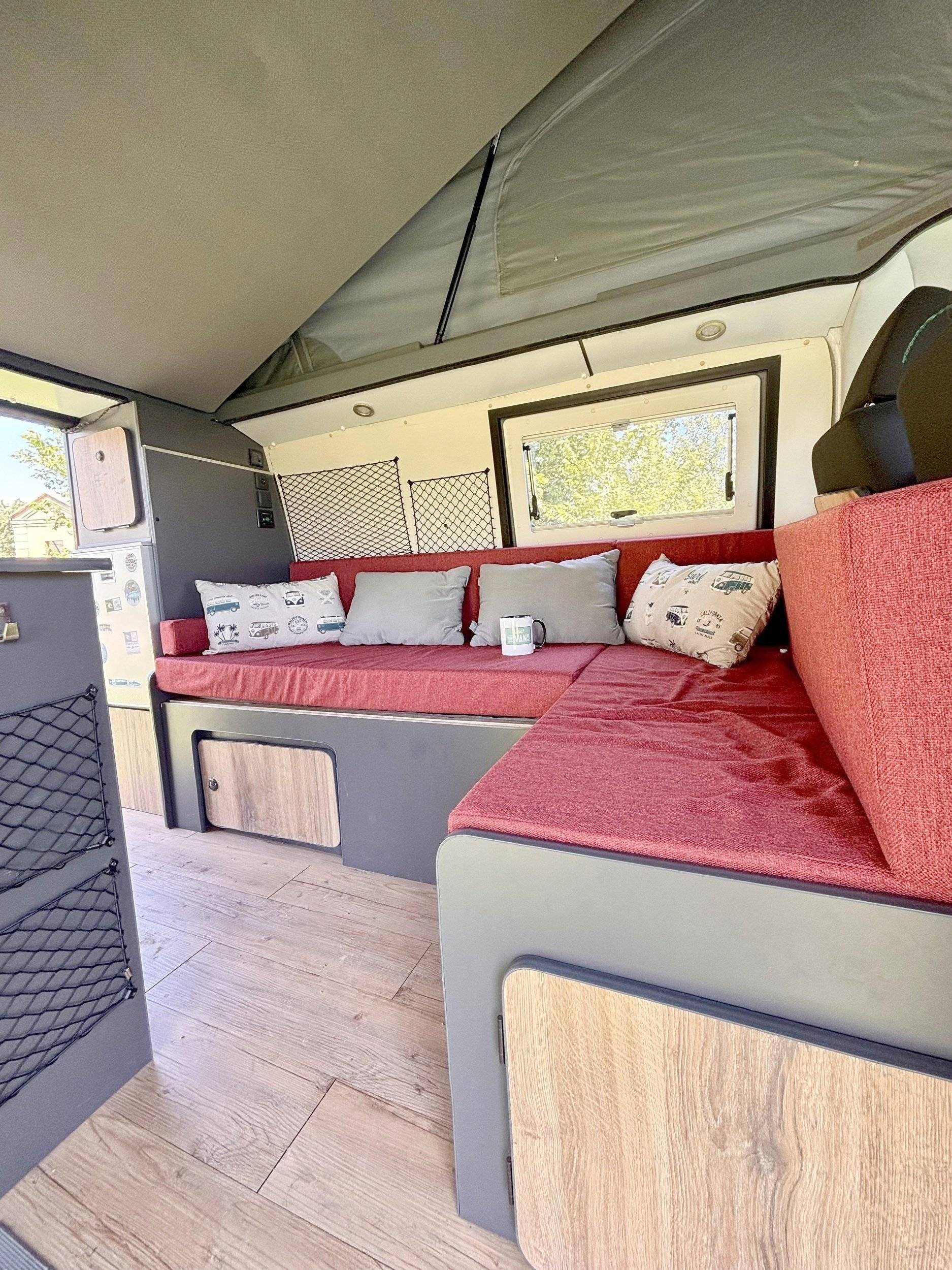 Atelier Van &amp; Co T6 2 l TDI 150 ch