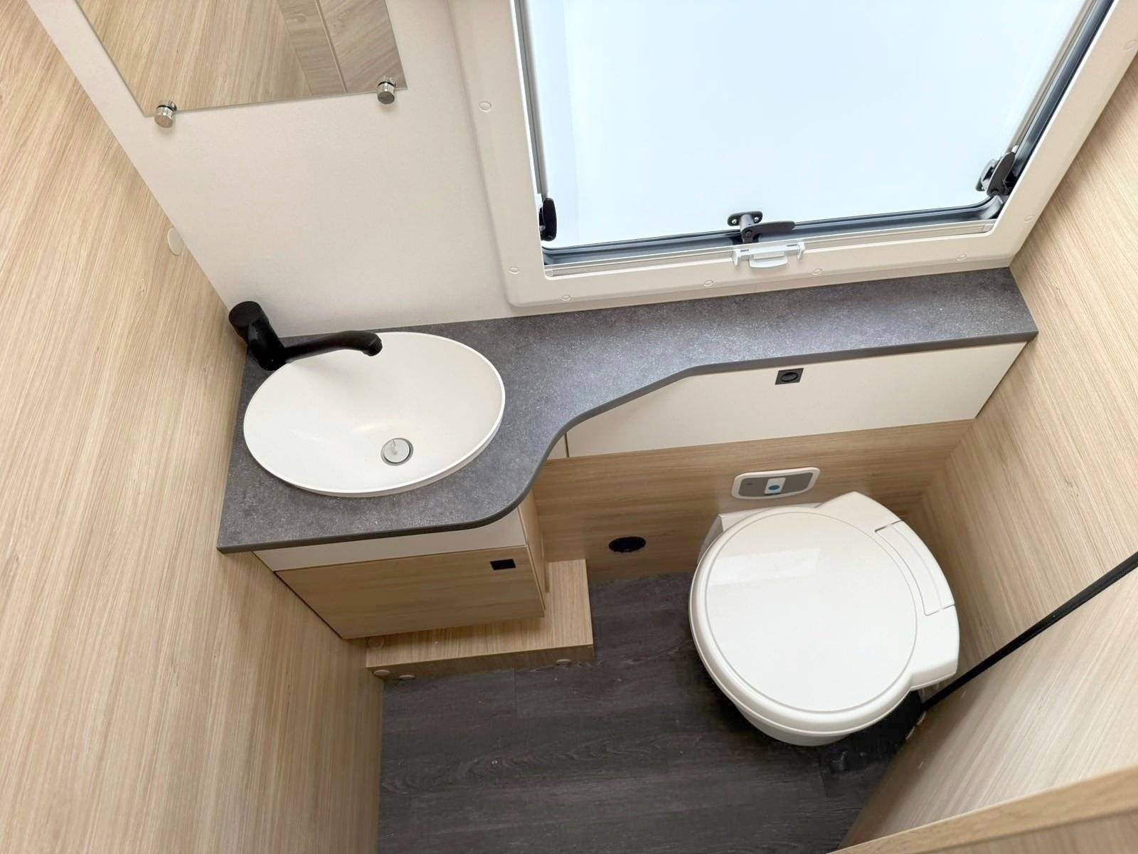 Challenger 380 break Edition