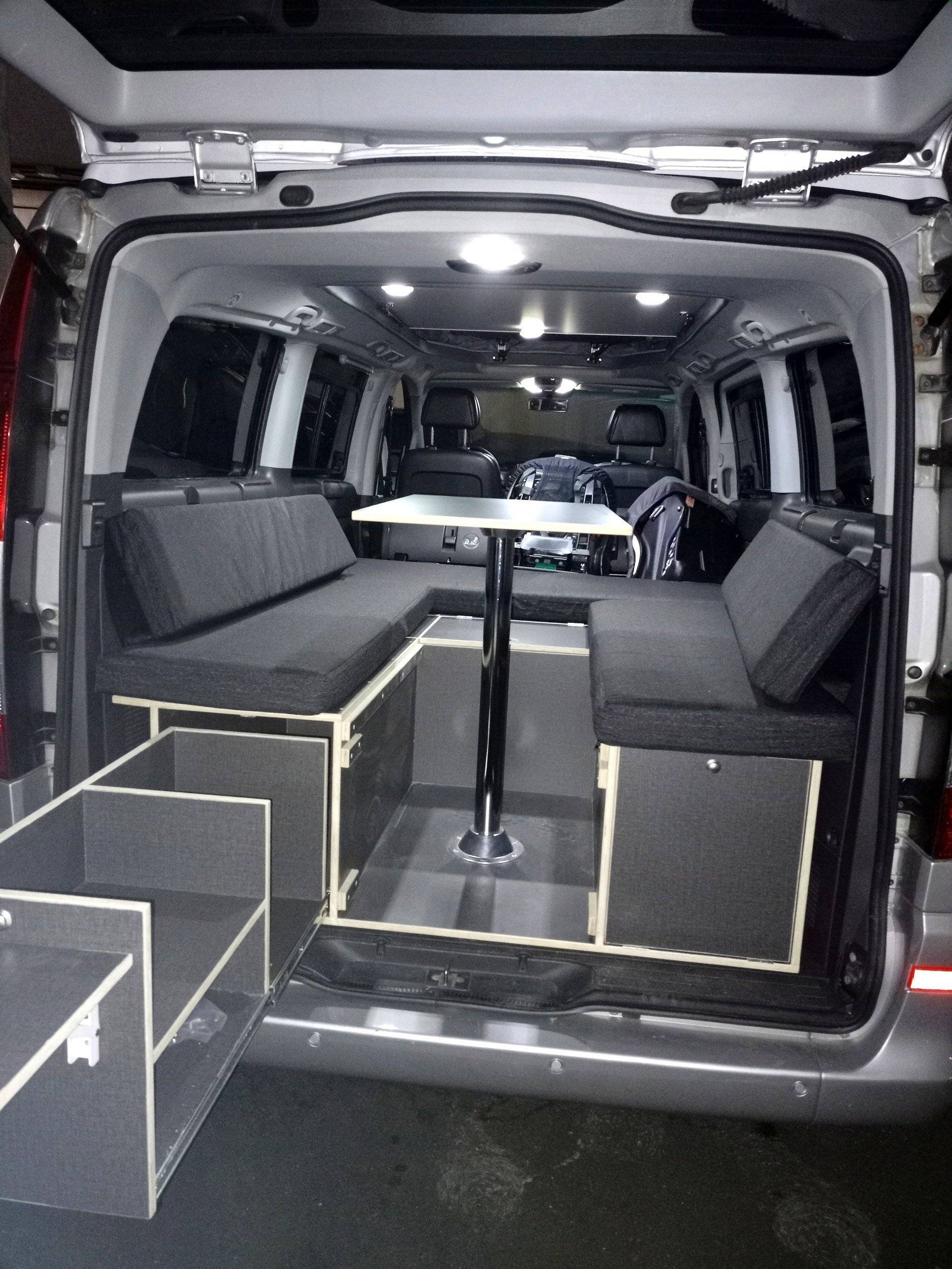 Dinette Mercedes Mercedes vito - Yescapa