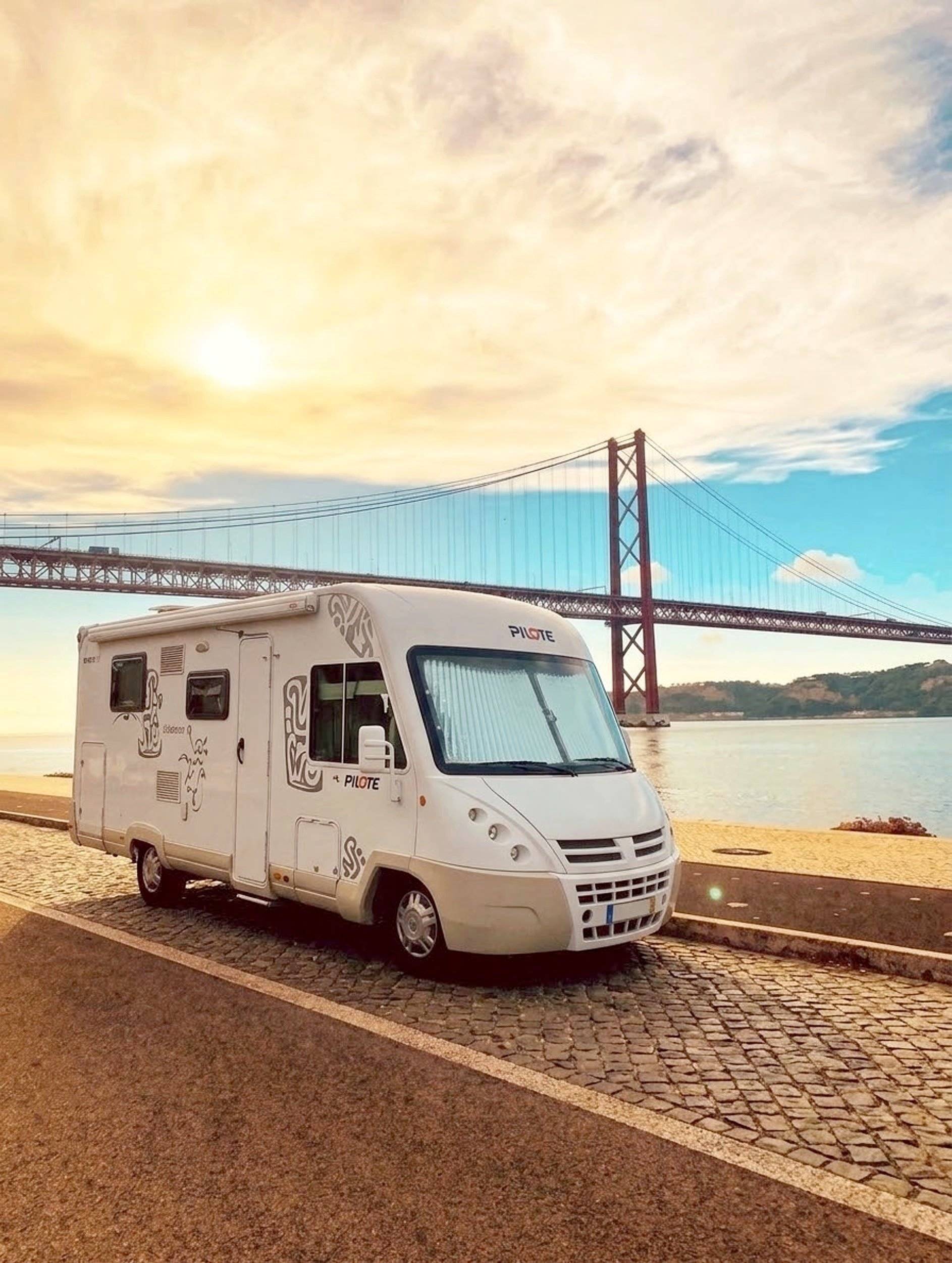 Voorkant 3/4 Fiat 2,3 l 130 ch - Yescapa