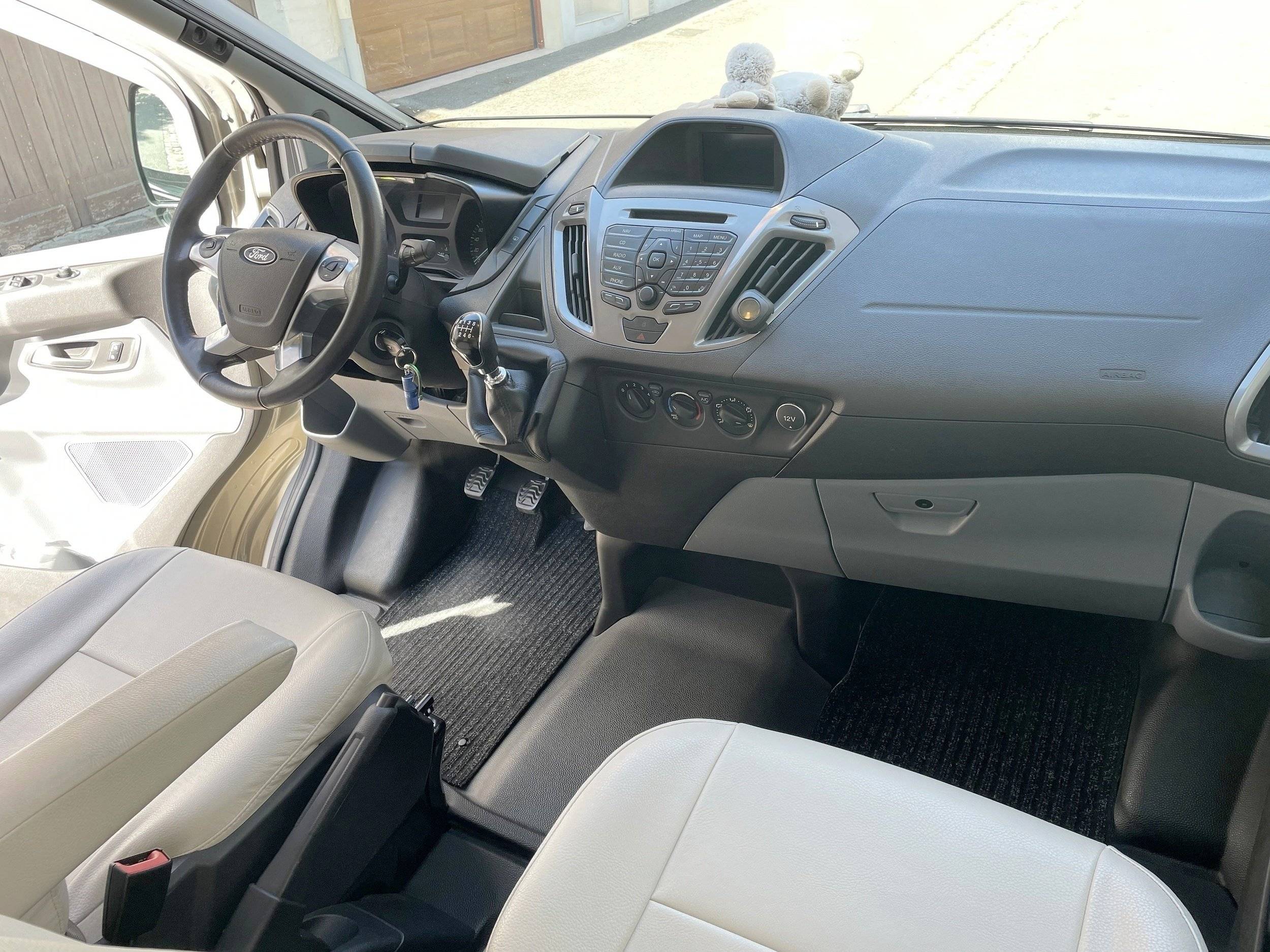 Ford Custom 2,0 l 130 ch