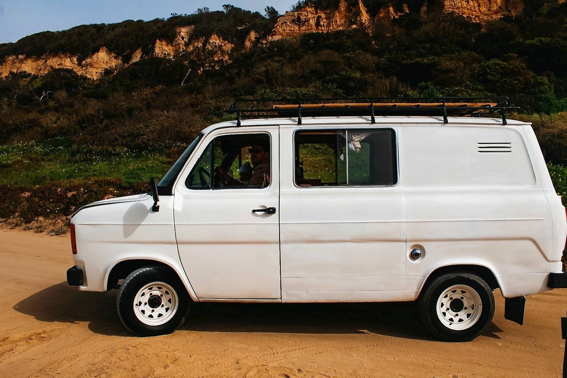 Car Caravane Ford transit