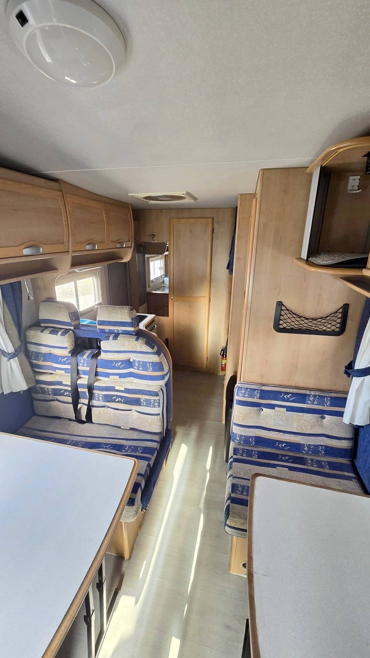 Eethoek Fiat Ducato 2,3 130 ch - Yescapa