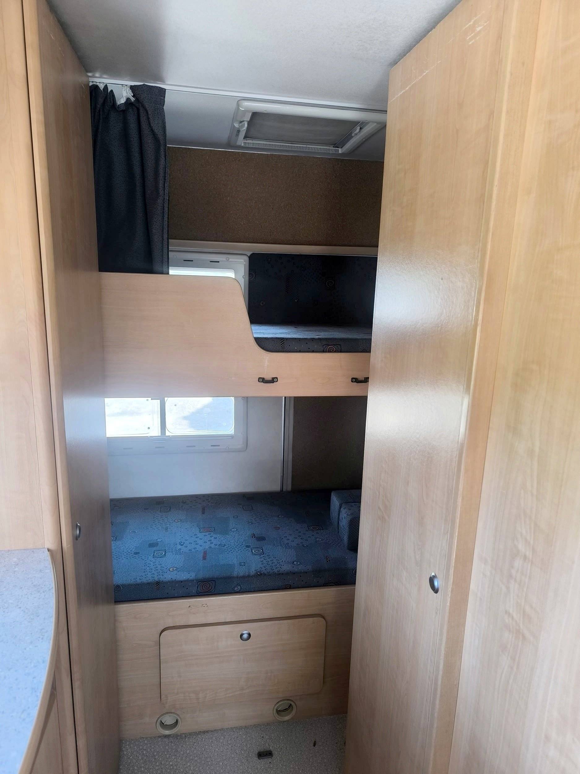 Schlafplätze Fiat Ducato 1.9 TD. 90CV. - Yescapa