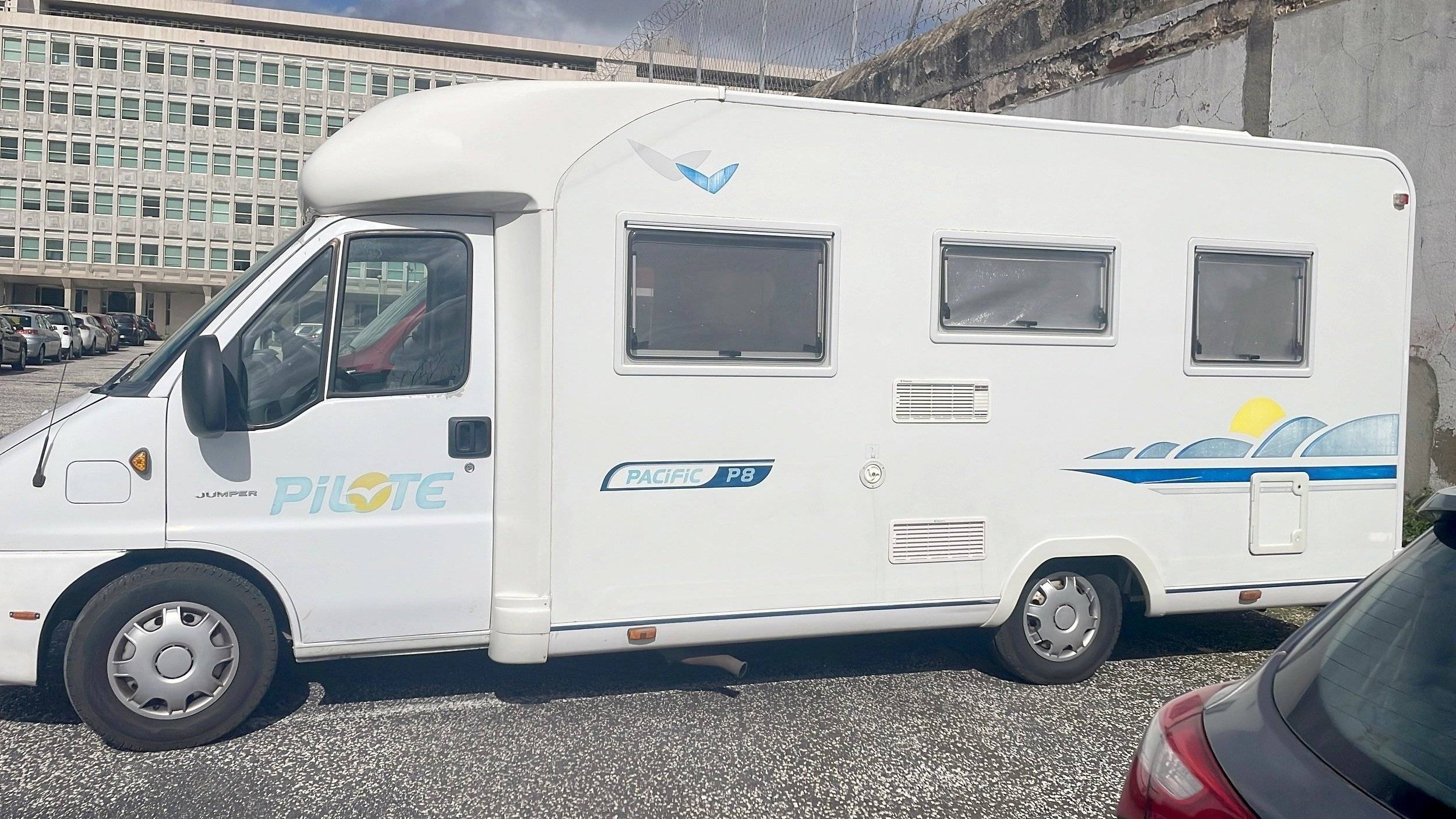 Car Caravane Jumper 2,8