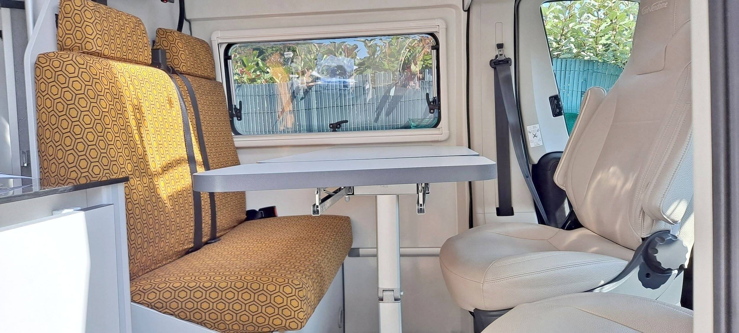 Font Vendôme Leadervan Duo