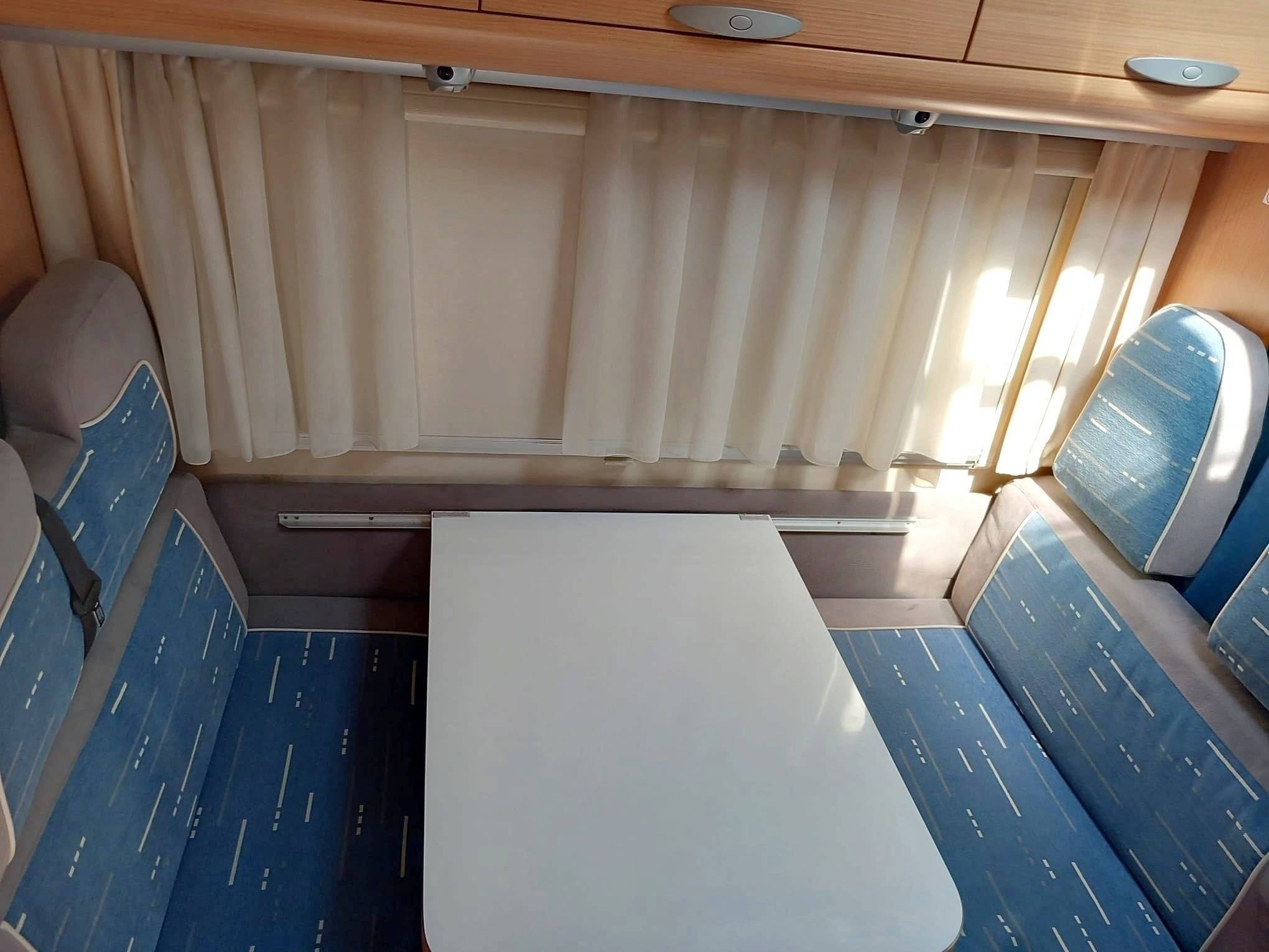 Coin repas Fiat Ducato 120 Multijet - Yescapa