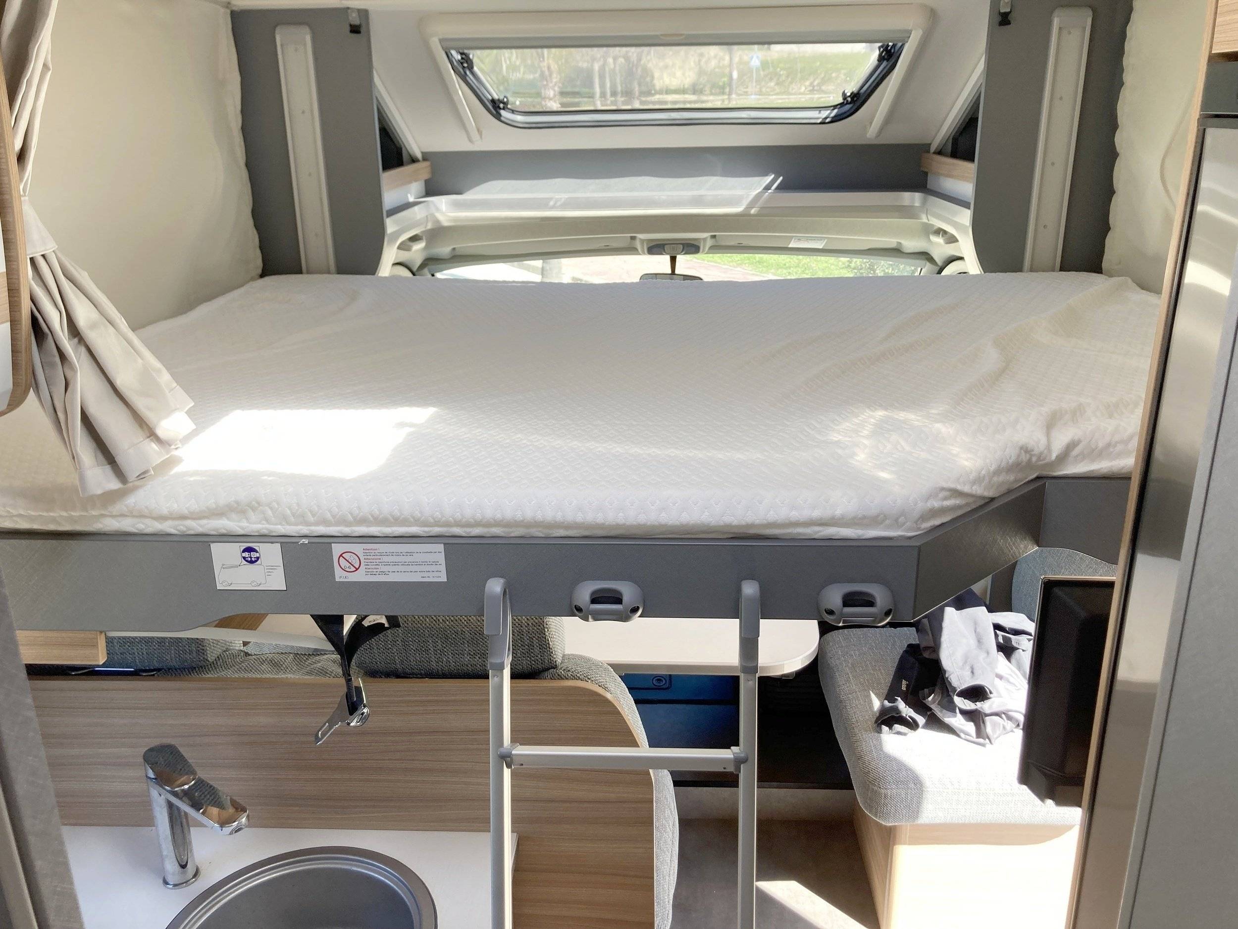 Dethleffs T 7052 DBM