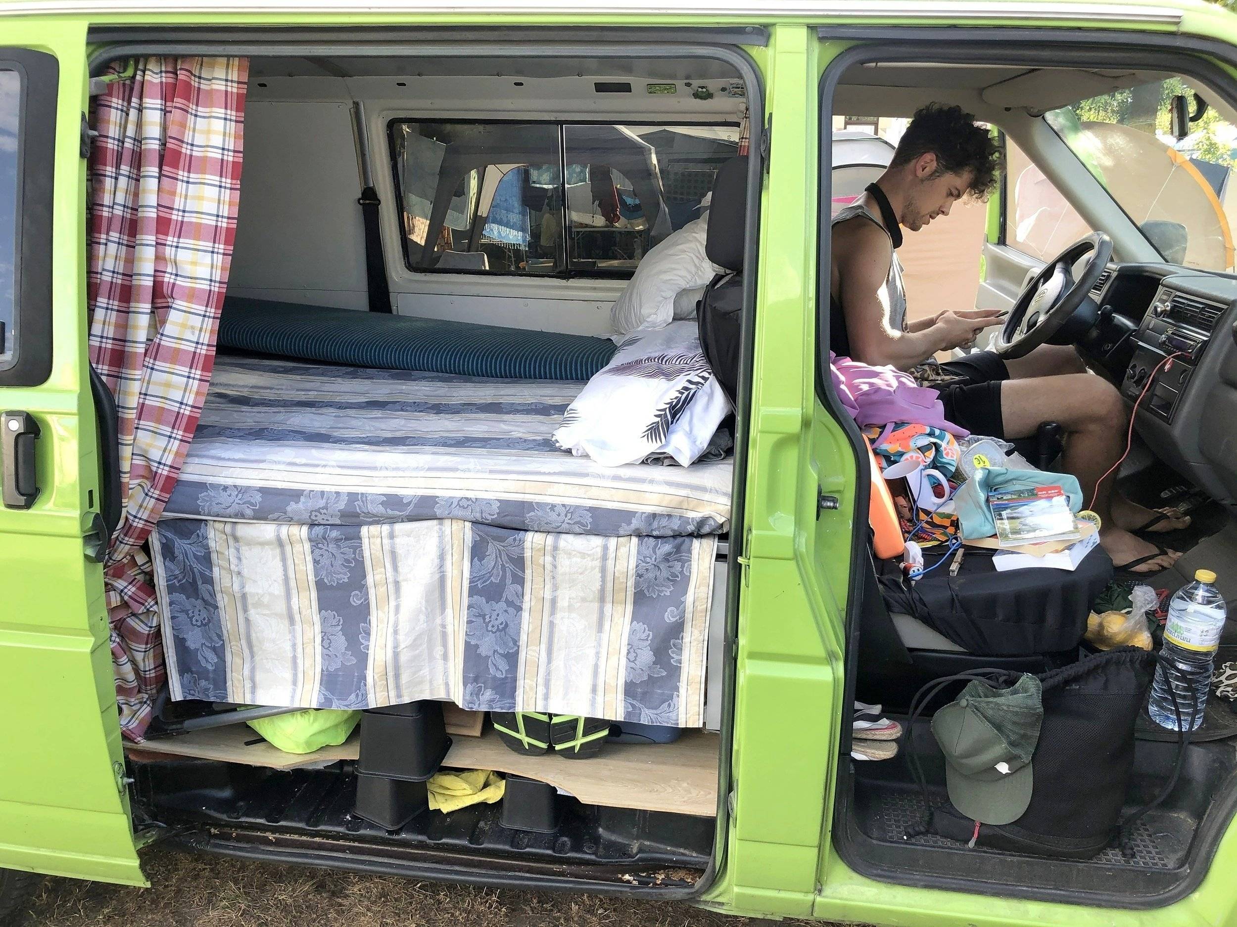 Volkswagen Caddy 2,5 l TDI 102 ch