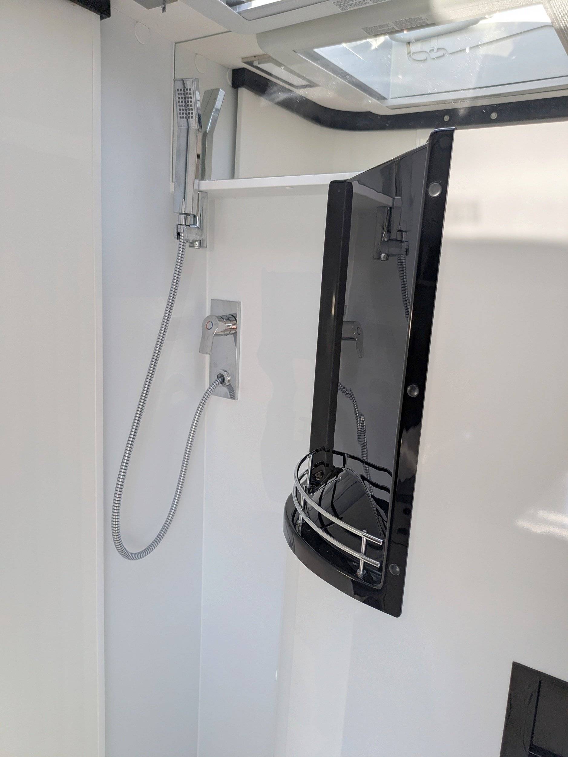 Cuarto de baño Fiat Ducato 2.2 L 140 ch - Yescapa