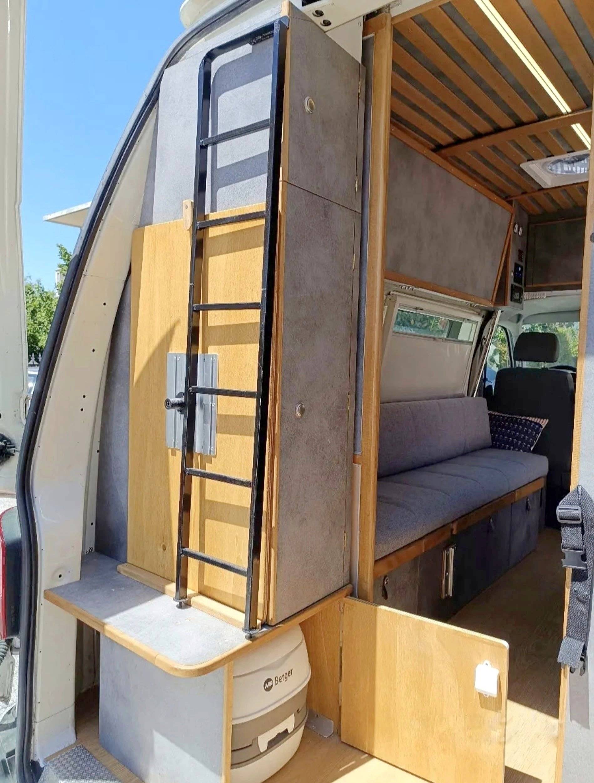 Volkswagen T5 2,5 l 130 ch