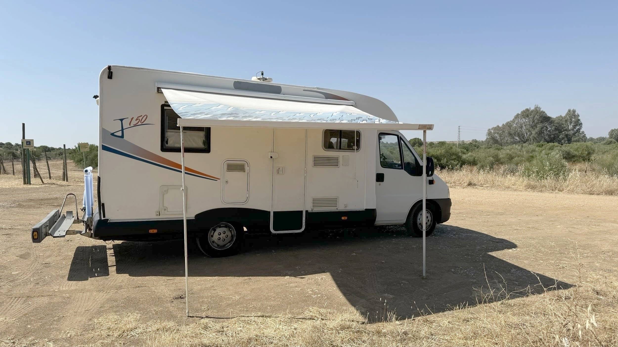 Vista frontale a ¾ Fiat JOINT 154 - Yescapa