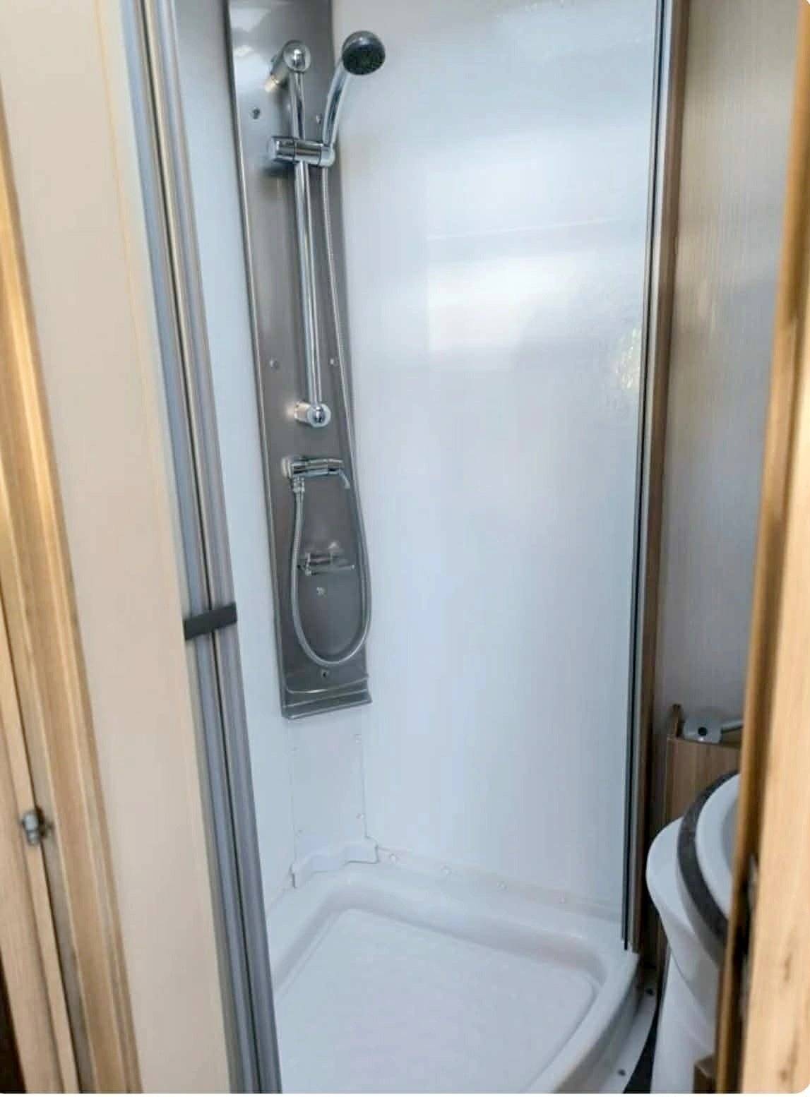 Bavaria T706 S