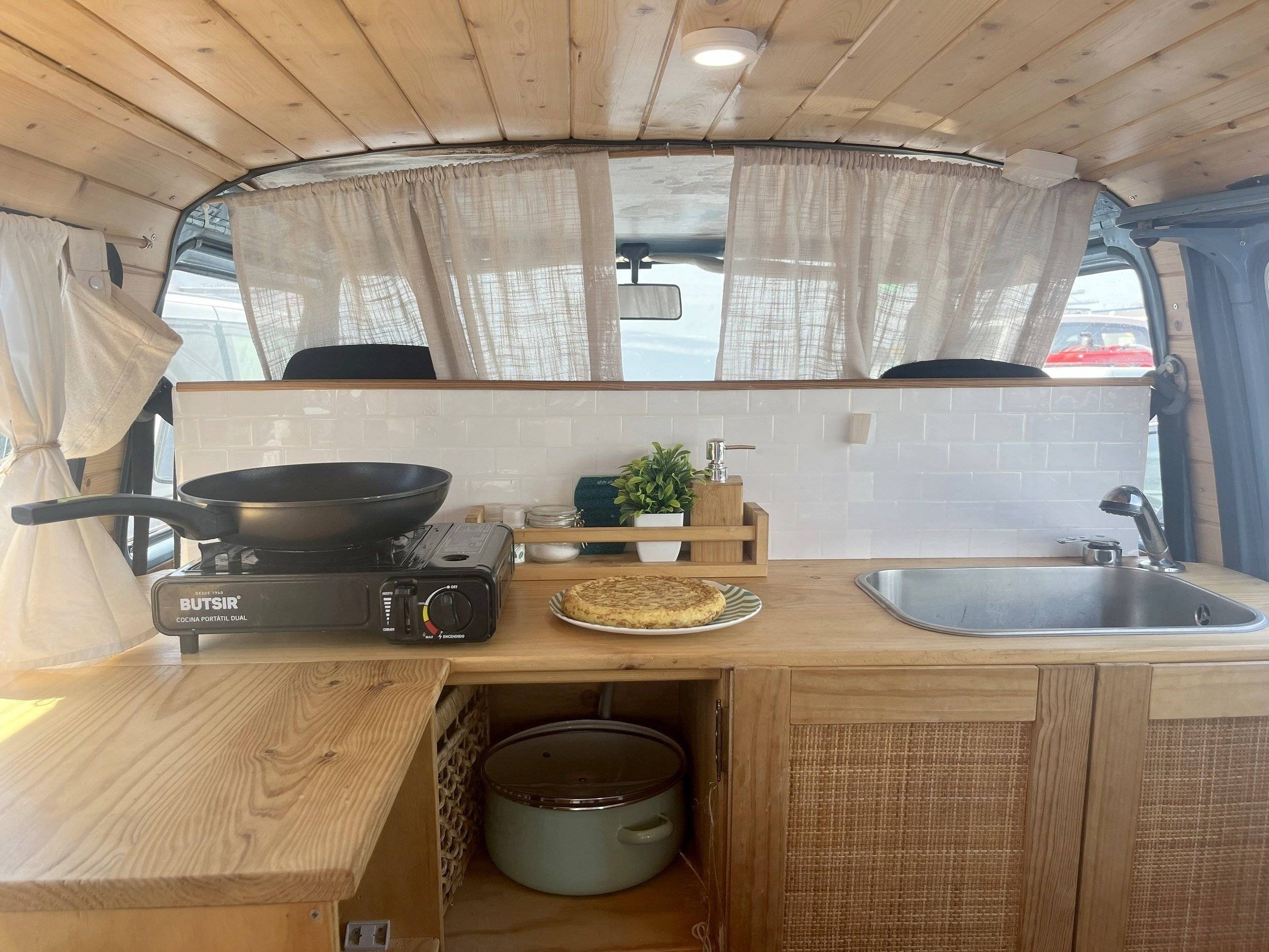 Coin cuisine Volkswagen - Yescapa