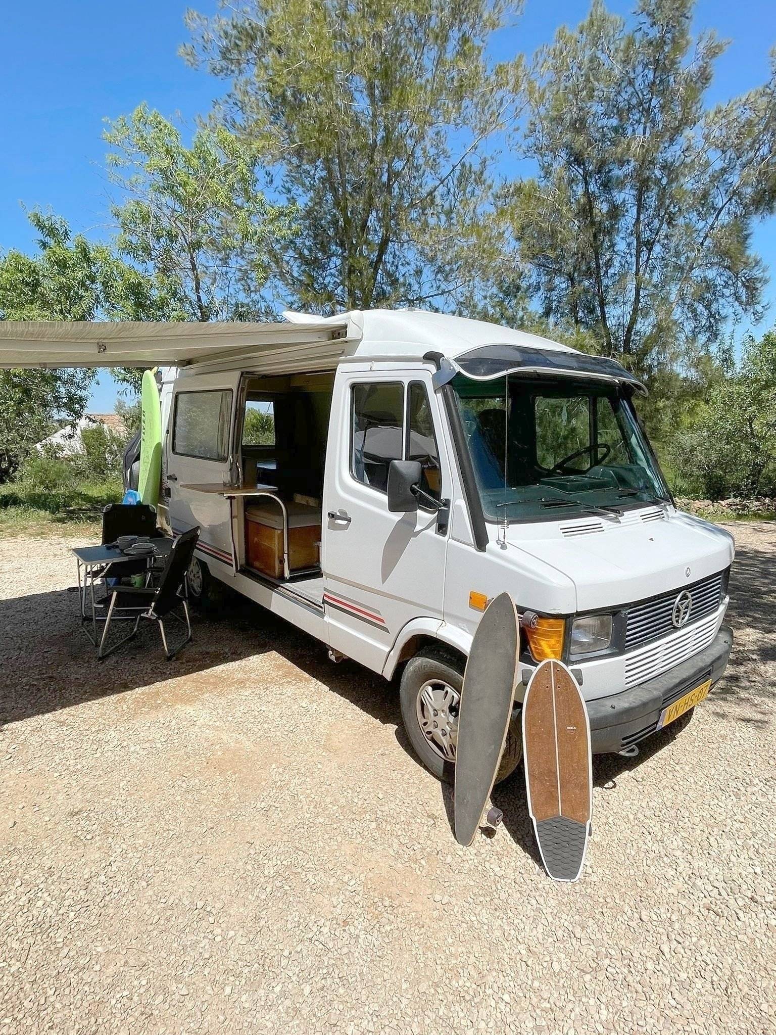 Simone Mercedes 210D 