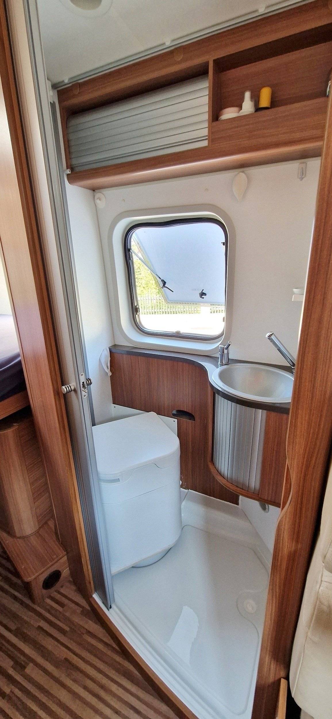 Adria 2,3 l 130 ch.