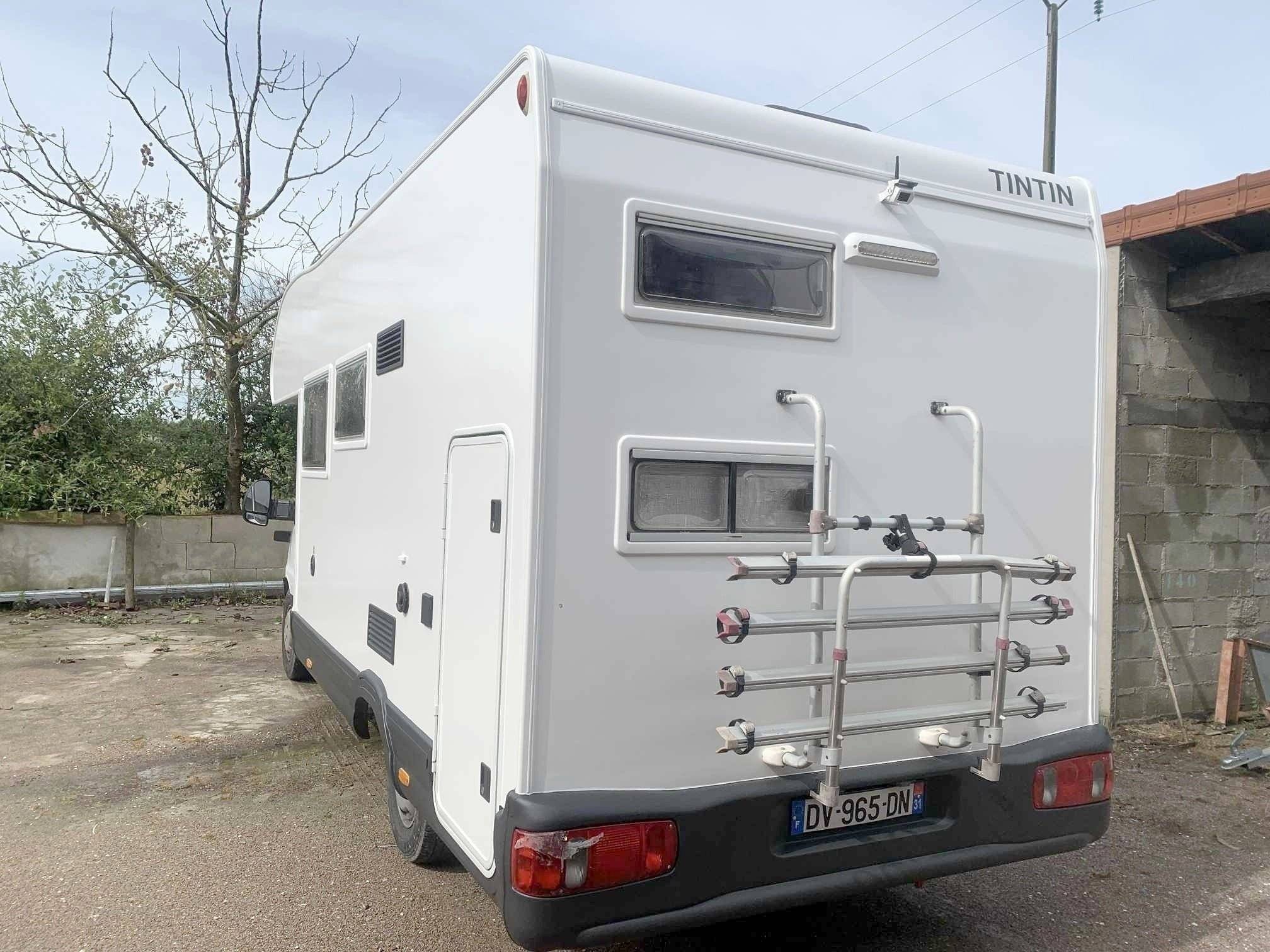 Rear view Fiat Fiat ducato 2.8l JTD - Yescapa