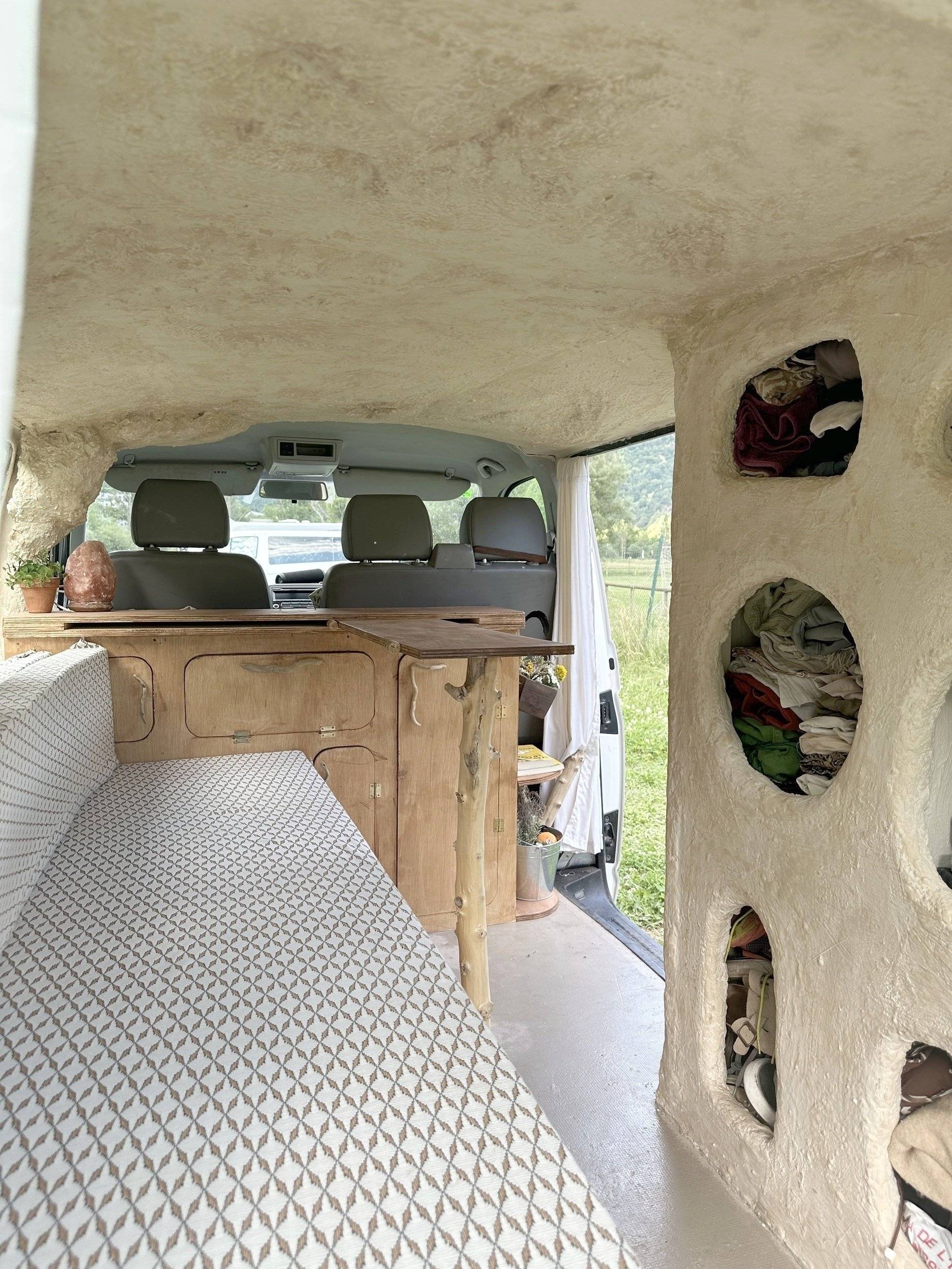 Área de jantar Volkswagen Volkswagen Transporter - Yescapa