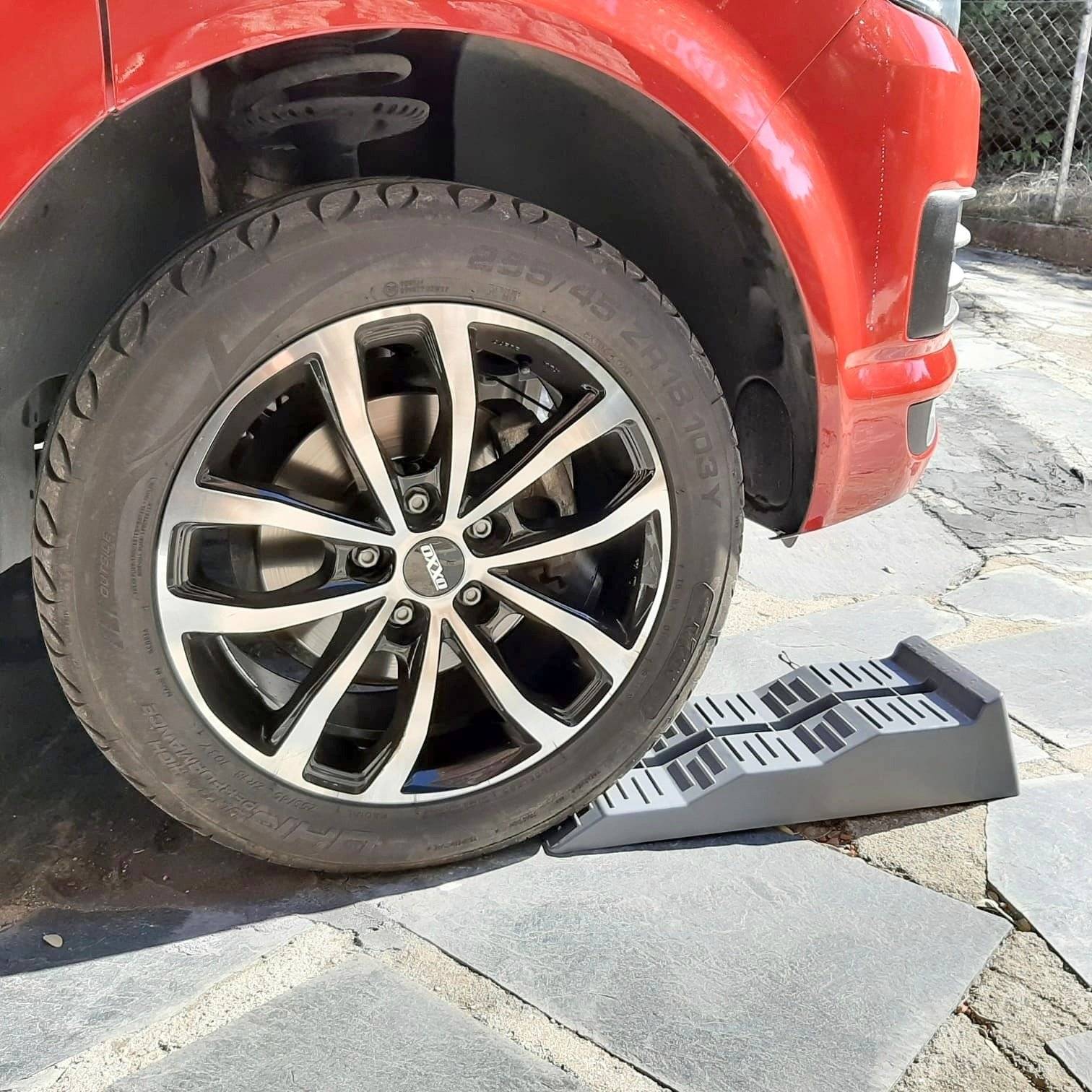 Volkswagen Transporter T6 (Roja)