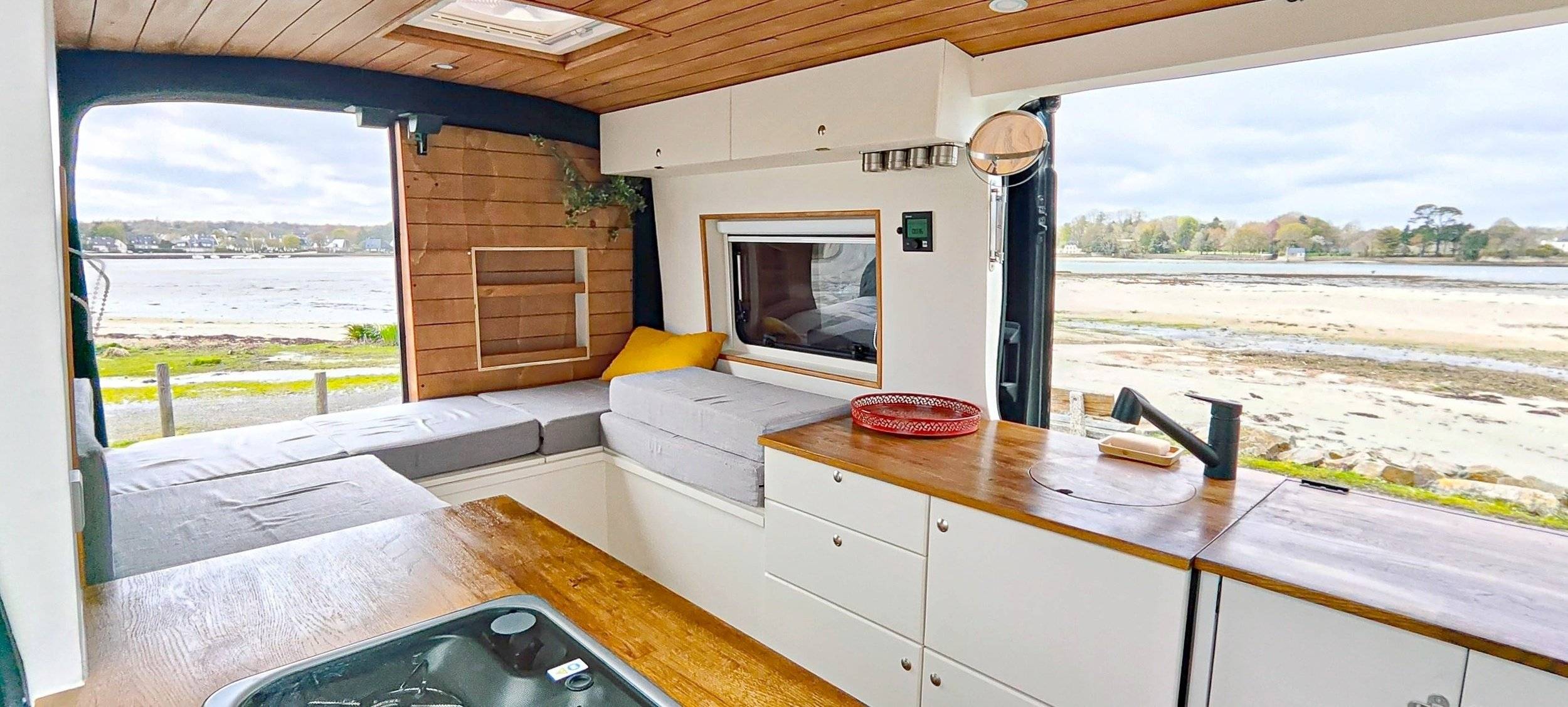 Ford Transit 2,0 l 170 ch