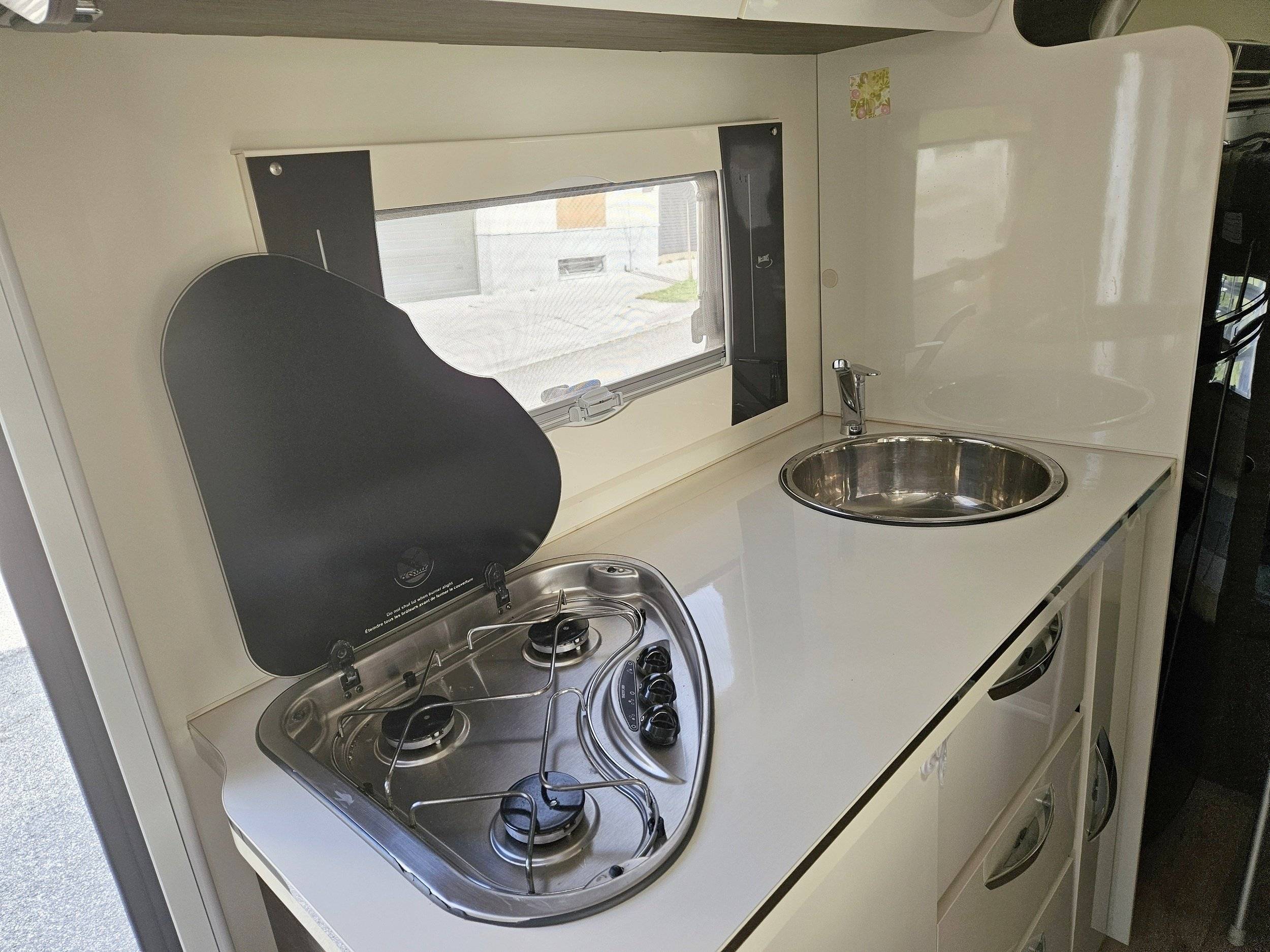Kitchen Fiat Fiat Ducato 135CV - Yescapa