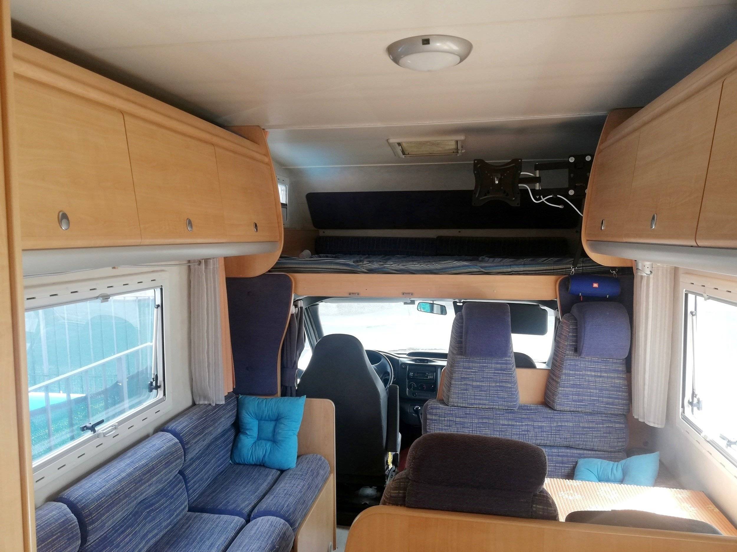 Challenger Transit 2,5 l TDCi 140 ch.