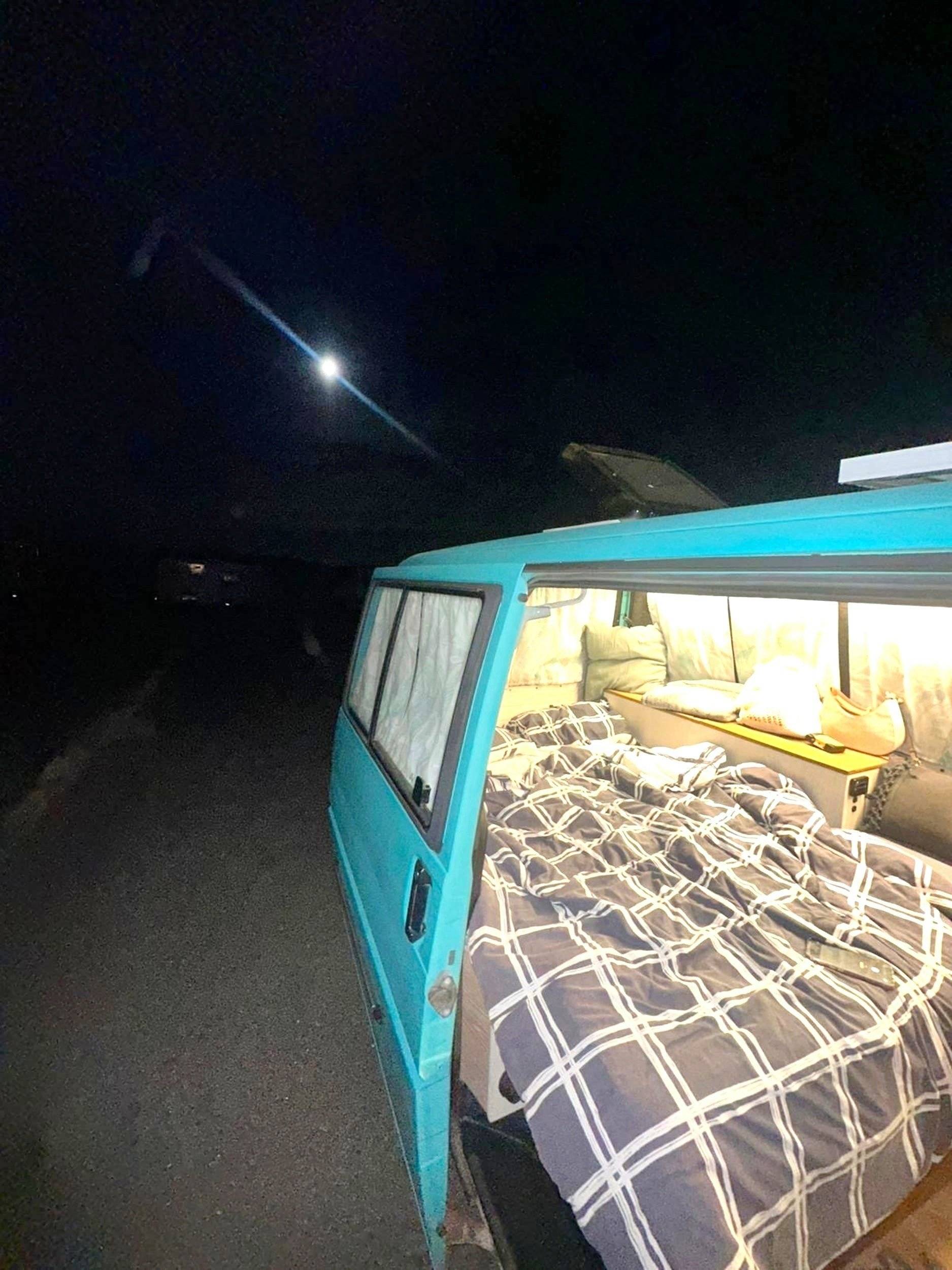 Camper Track Volkswagen Transporter