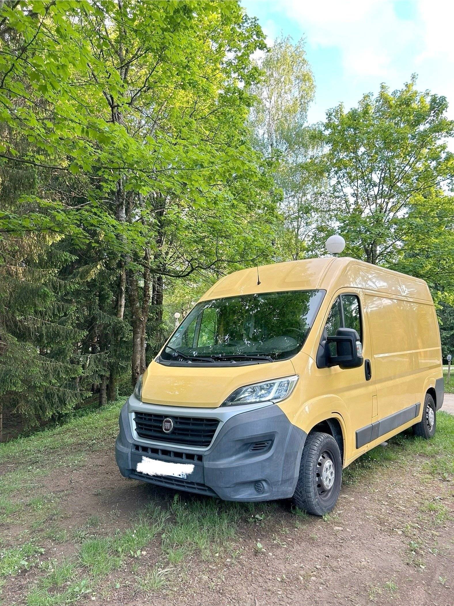 Voorkant 3/4 Fiat - Yescapa