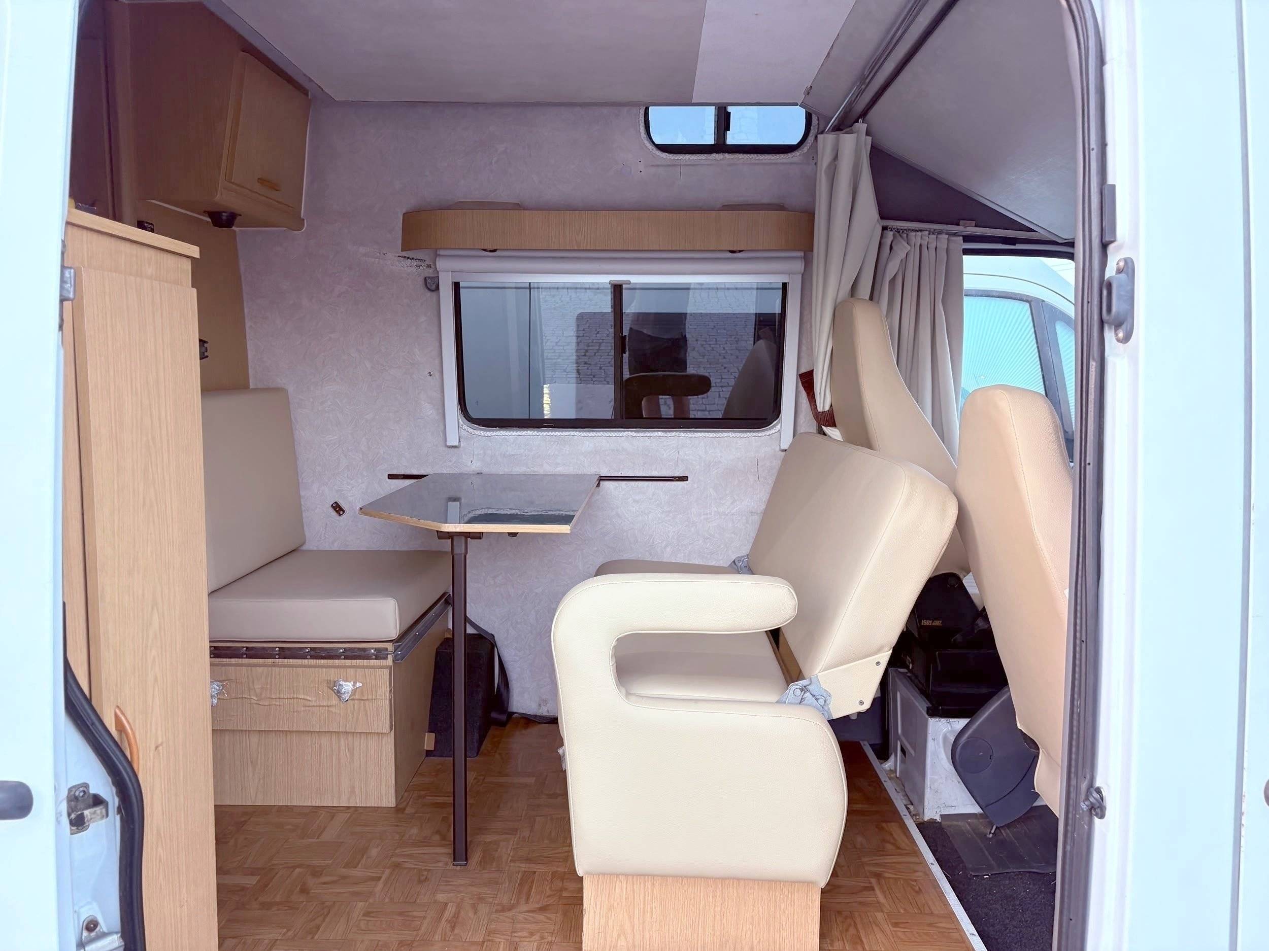 Berth Mercedes - Yescapa