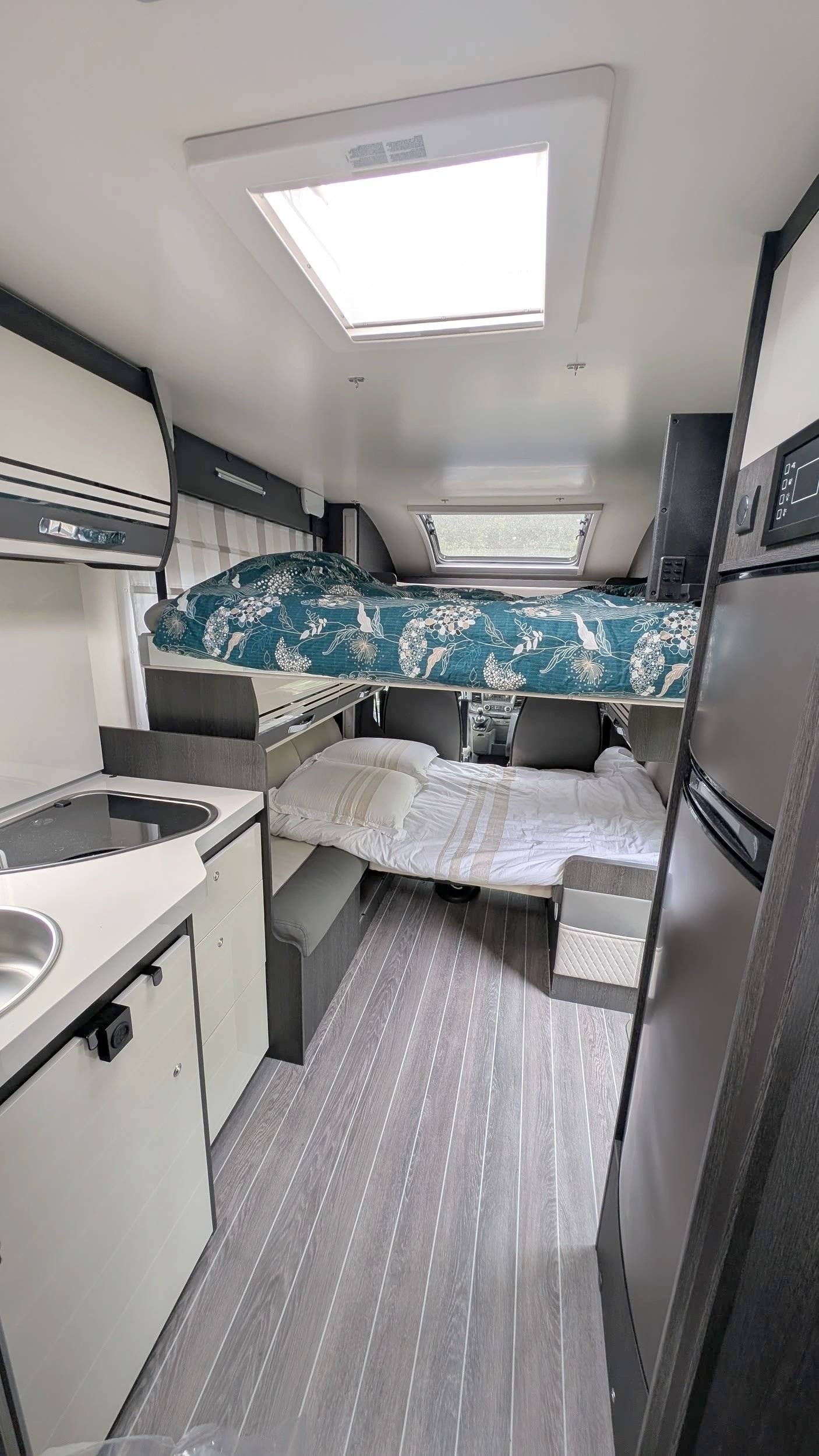 Berth Ford ford transit - Yescapa