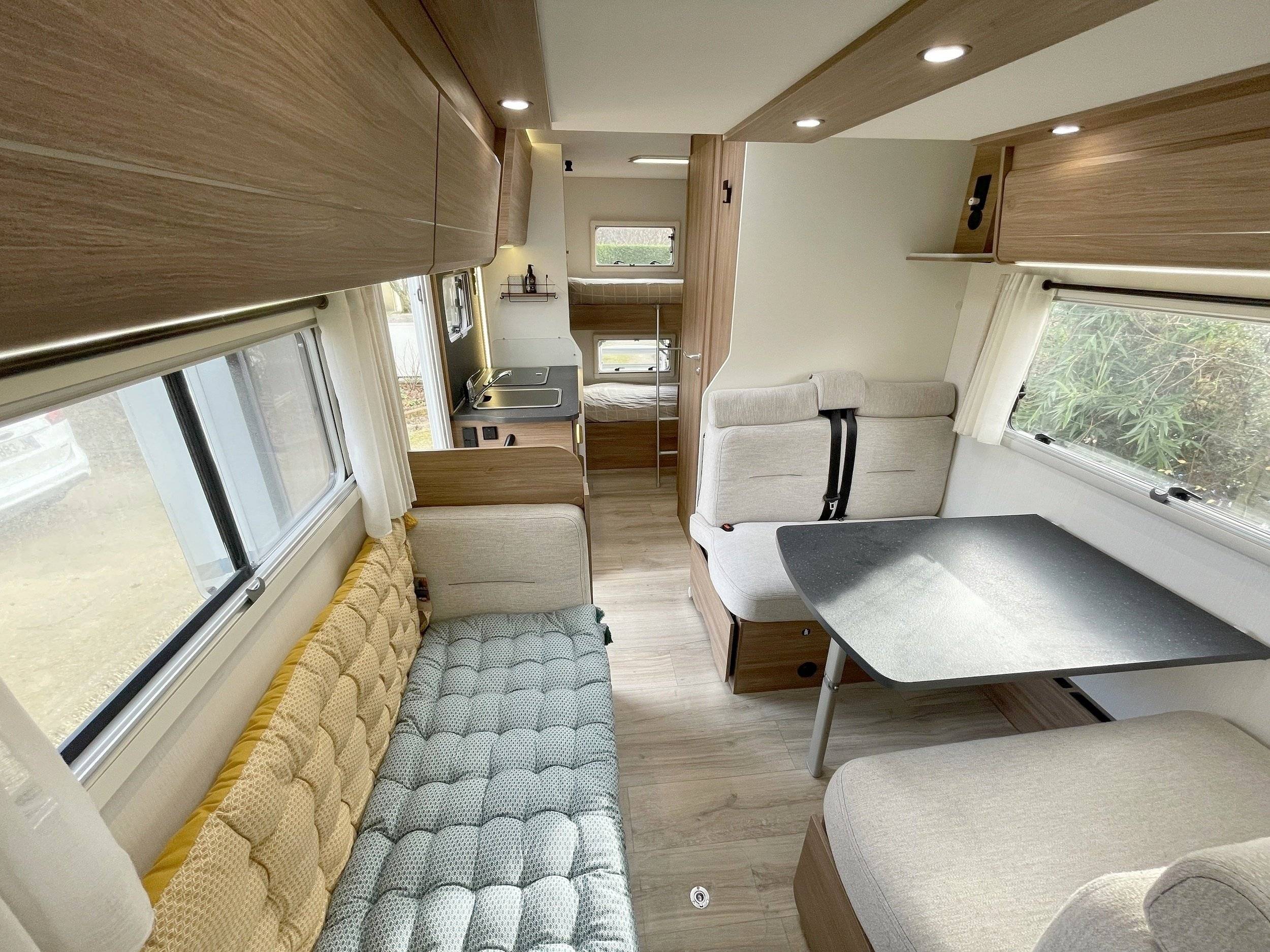 Pilote P696 Essentiel