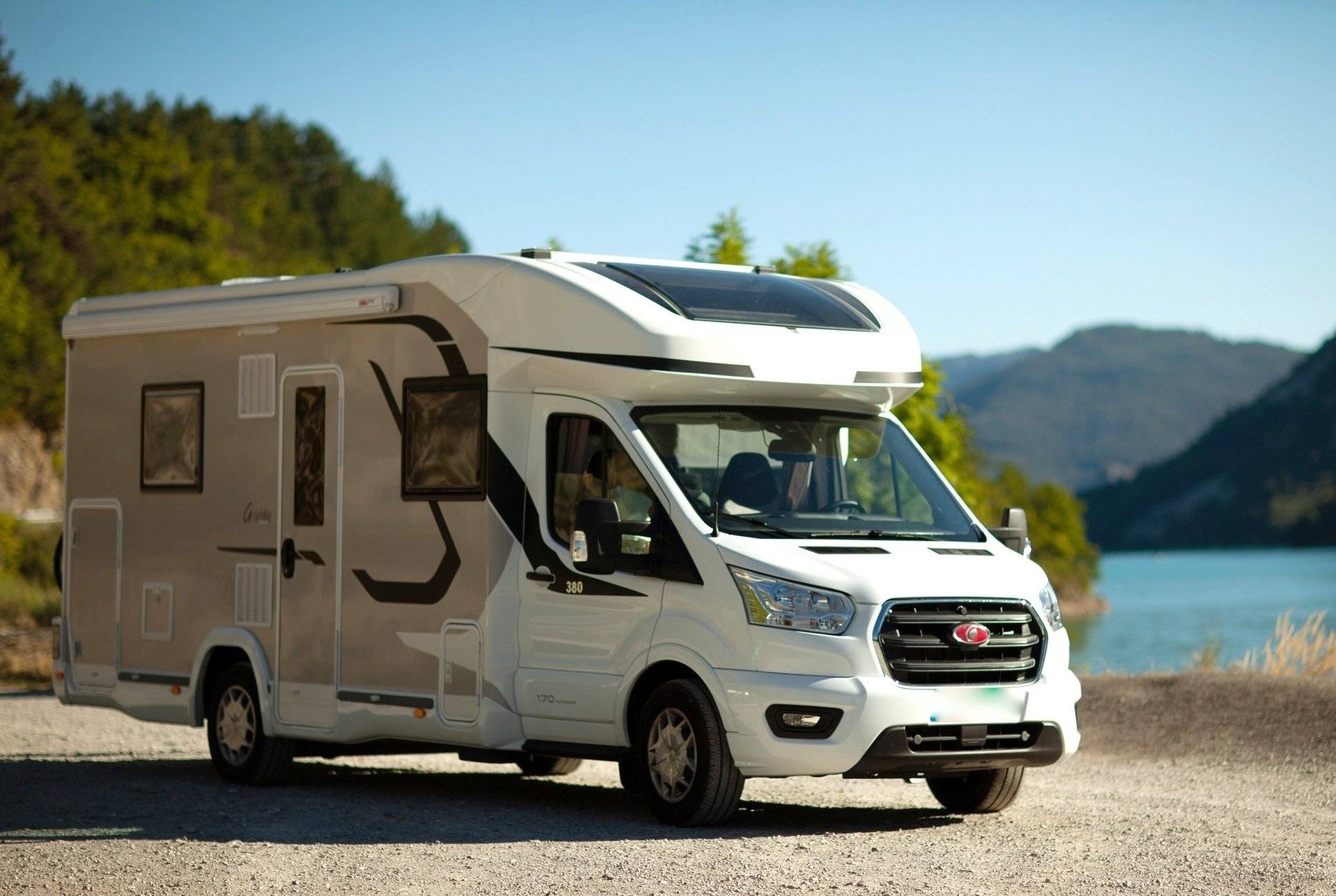 Challenger Transit 2,0 l 170 ch