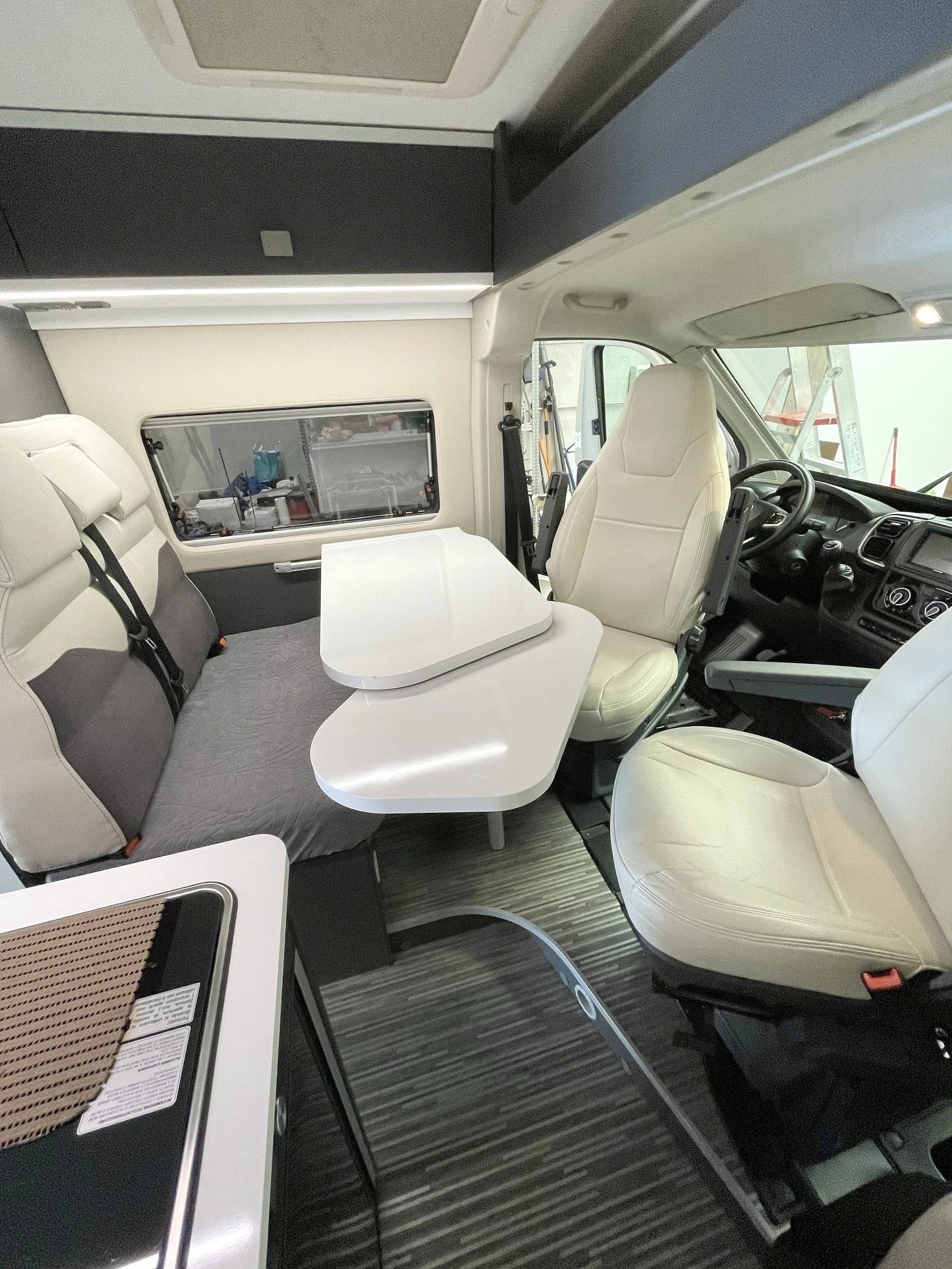 Menfys 3 Maxi McLouis